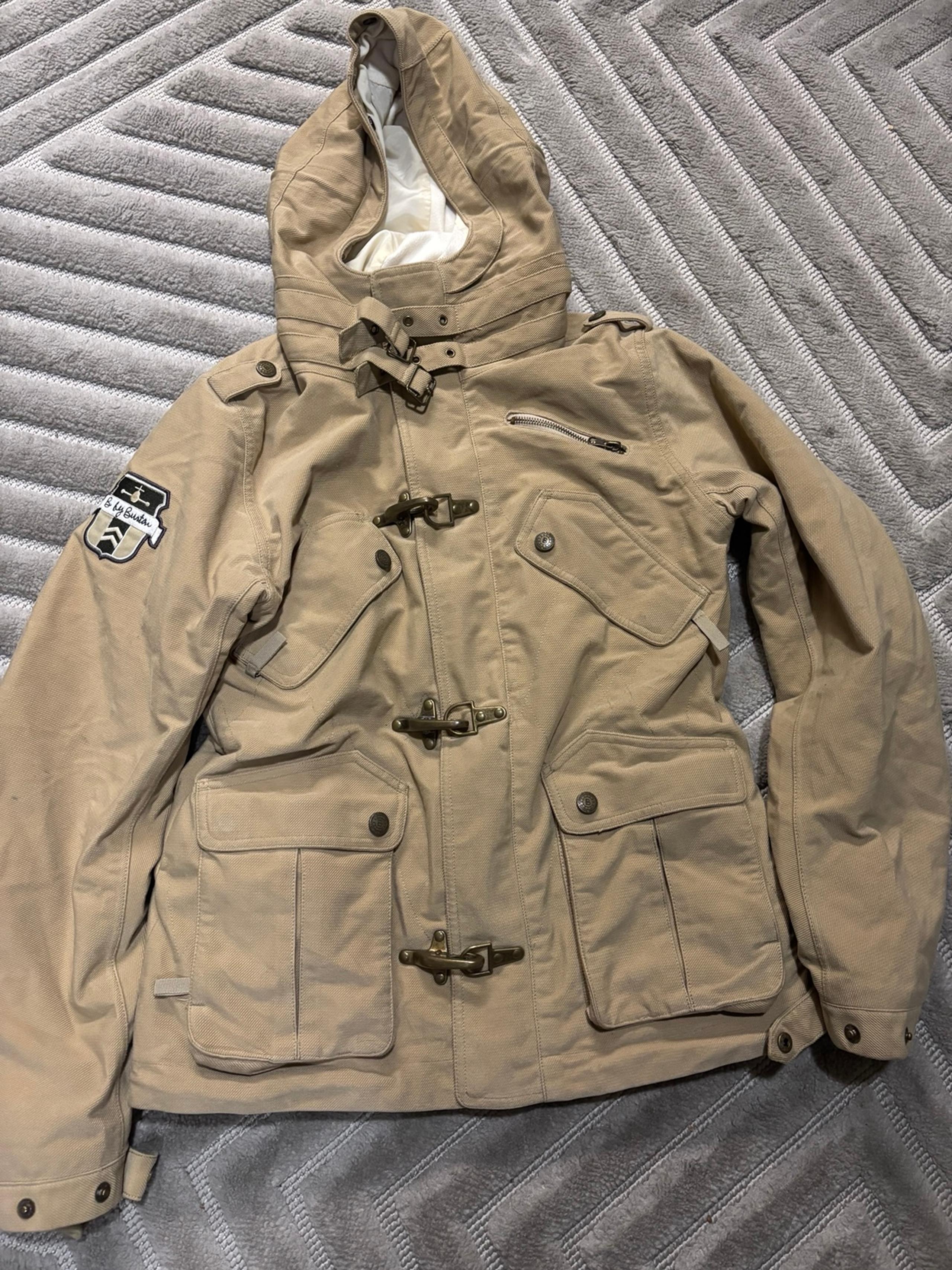 Women’s Burton winter jacket size medium