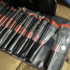 Beauty creations 24 pcs makeup brushes