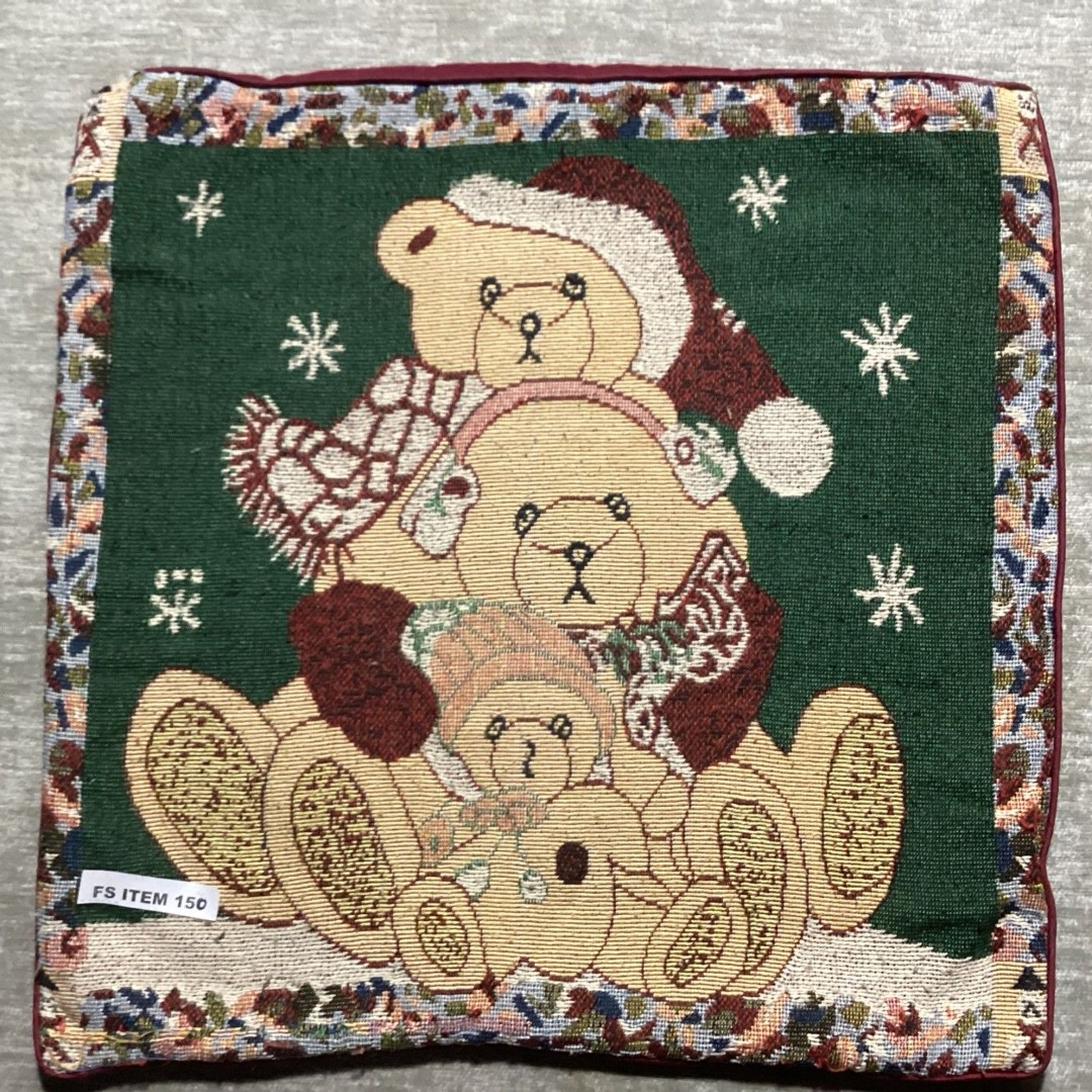 FS ITEM 150 Teddy Bear Tapestry Pillow