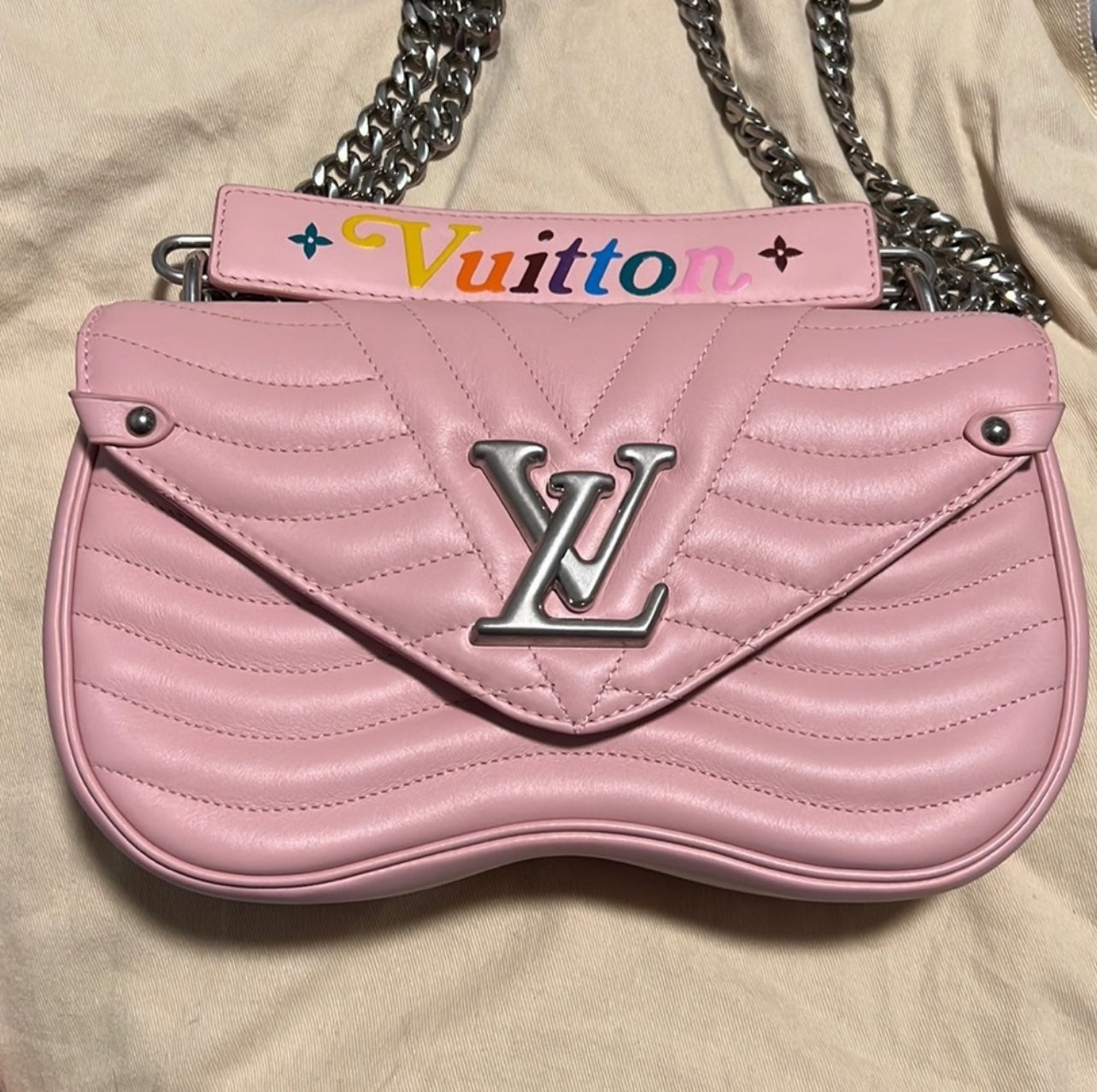 Louis Vuitton New Wave chain bag