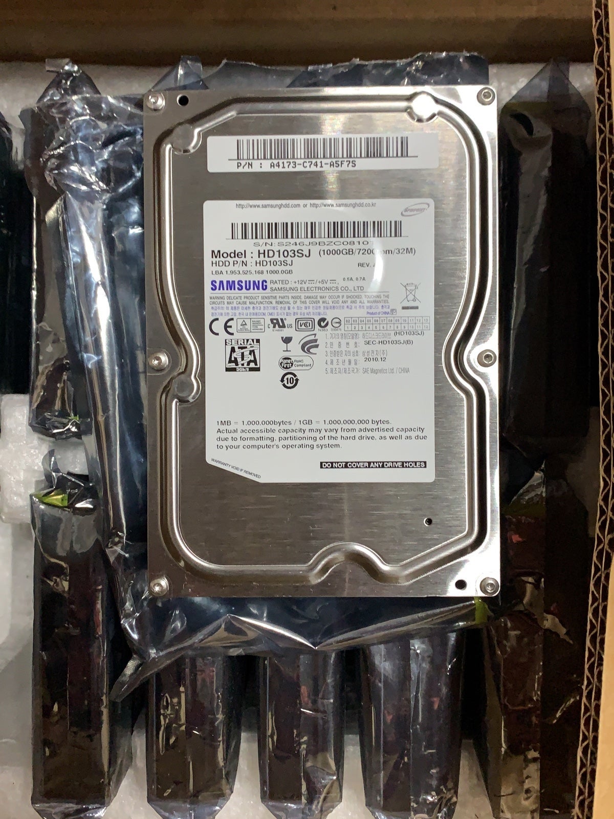 lot of 6 samsung sata 1TB drives HD103SJ
