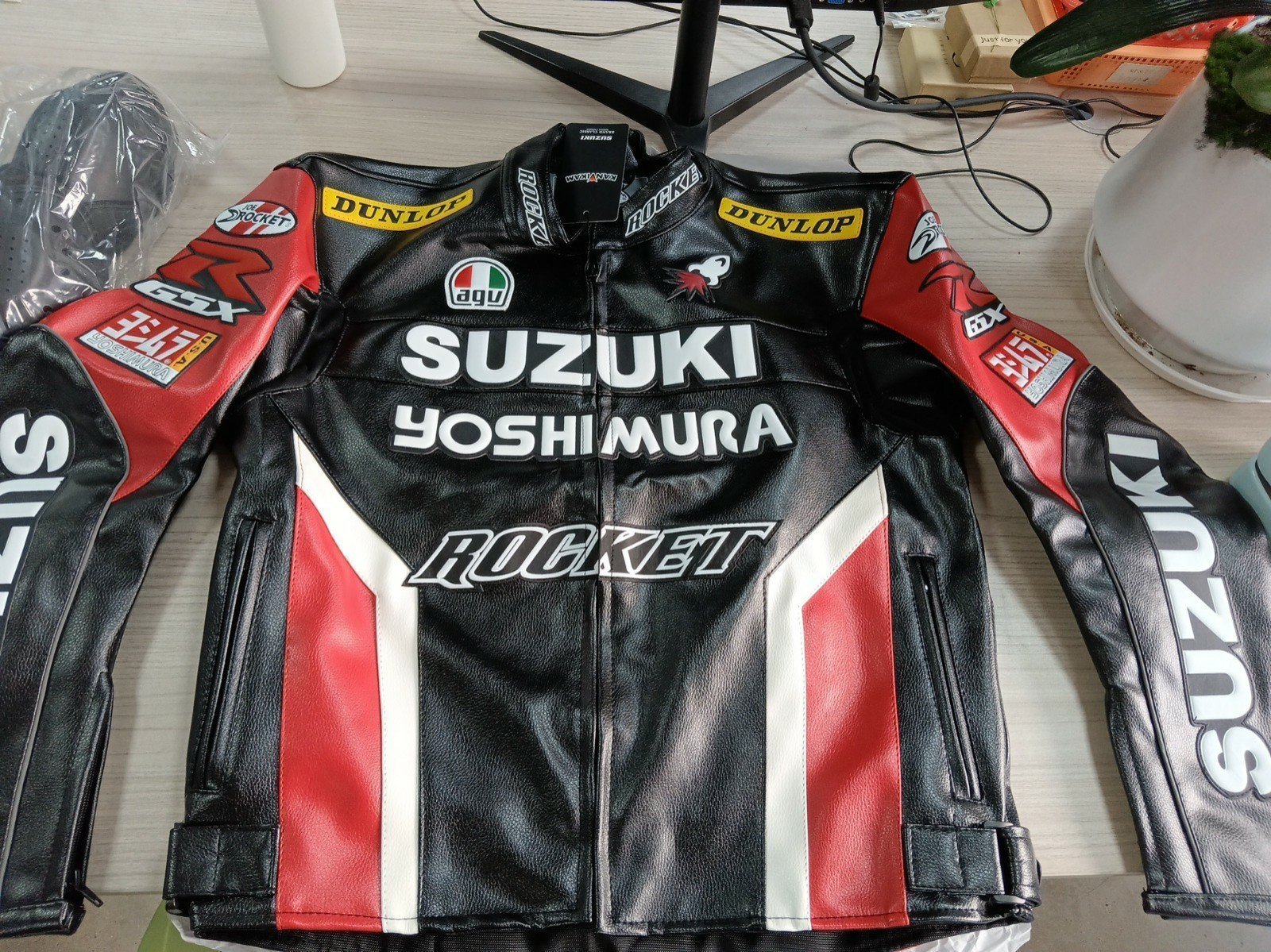 Suzuki Men's leather Biker Jacket Size Small