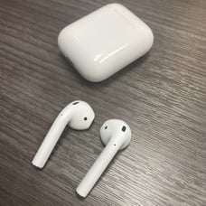 Apple AirPods (2nd generation)