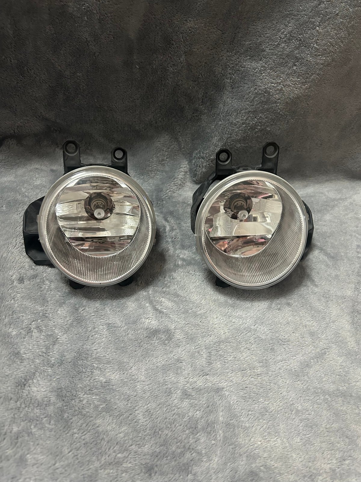 2 2016 Toyota Tacoma Front, Driver Side Fog Light with Bulb