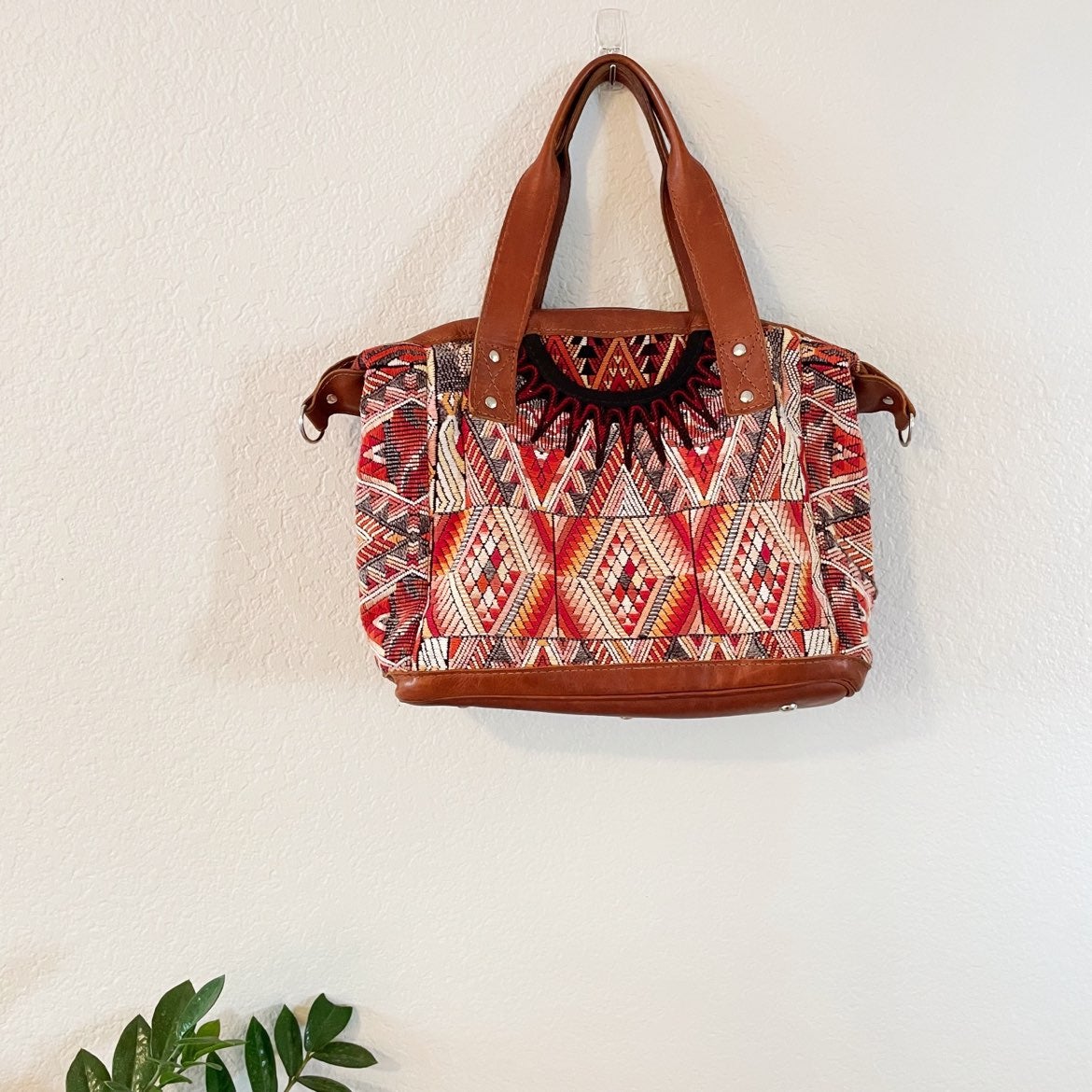 Nena & co sonia neutral crossbody bag