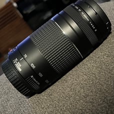 Canon EF 75-300mm f/4-5.6 III lens