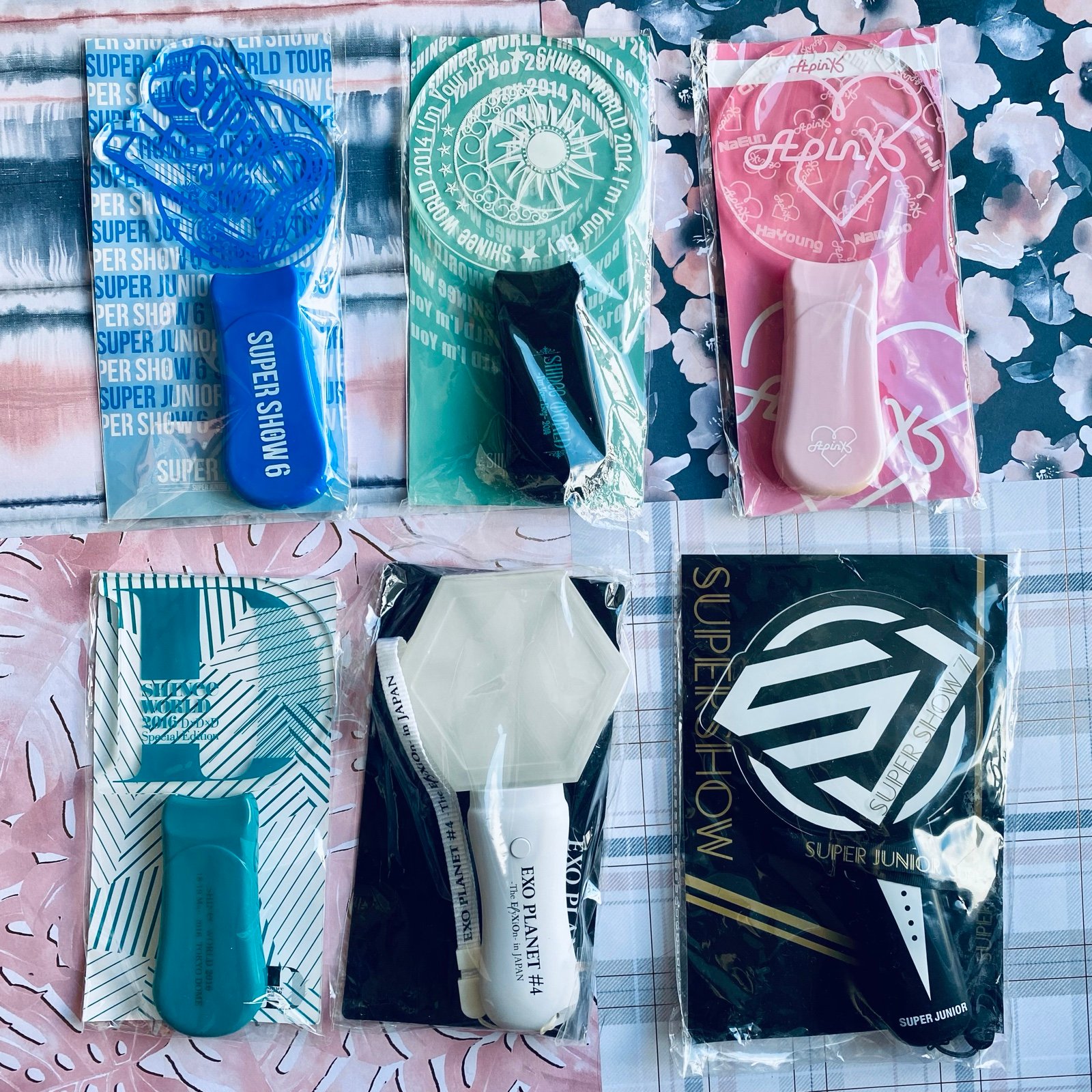 ASSORTED K-POP KPOP JAPAN PENLIGHTS/LIGHTSTICKS