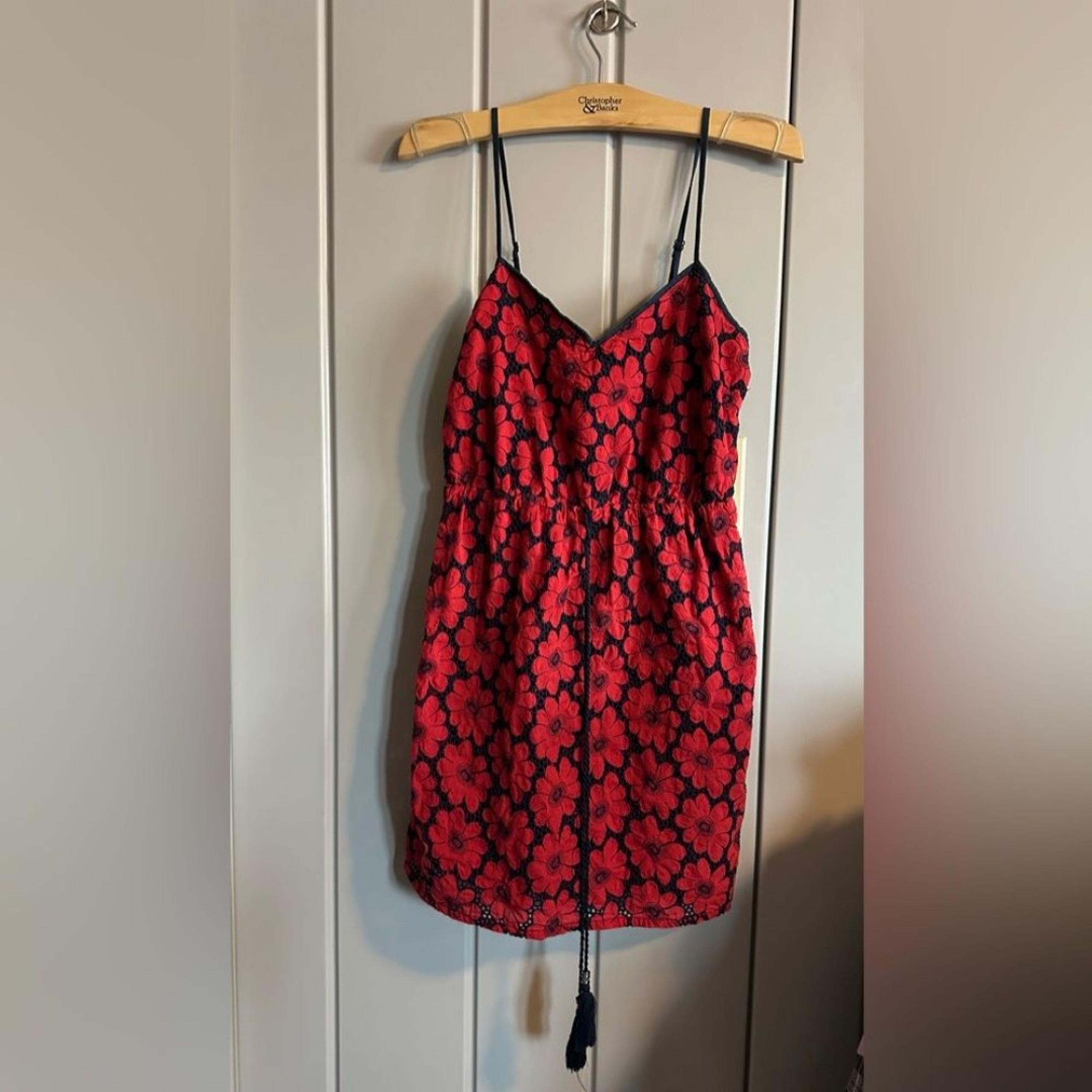 Flying tomato size small floral dress