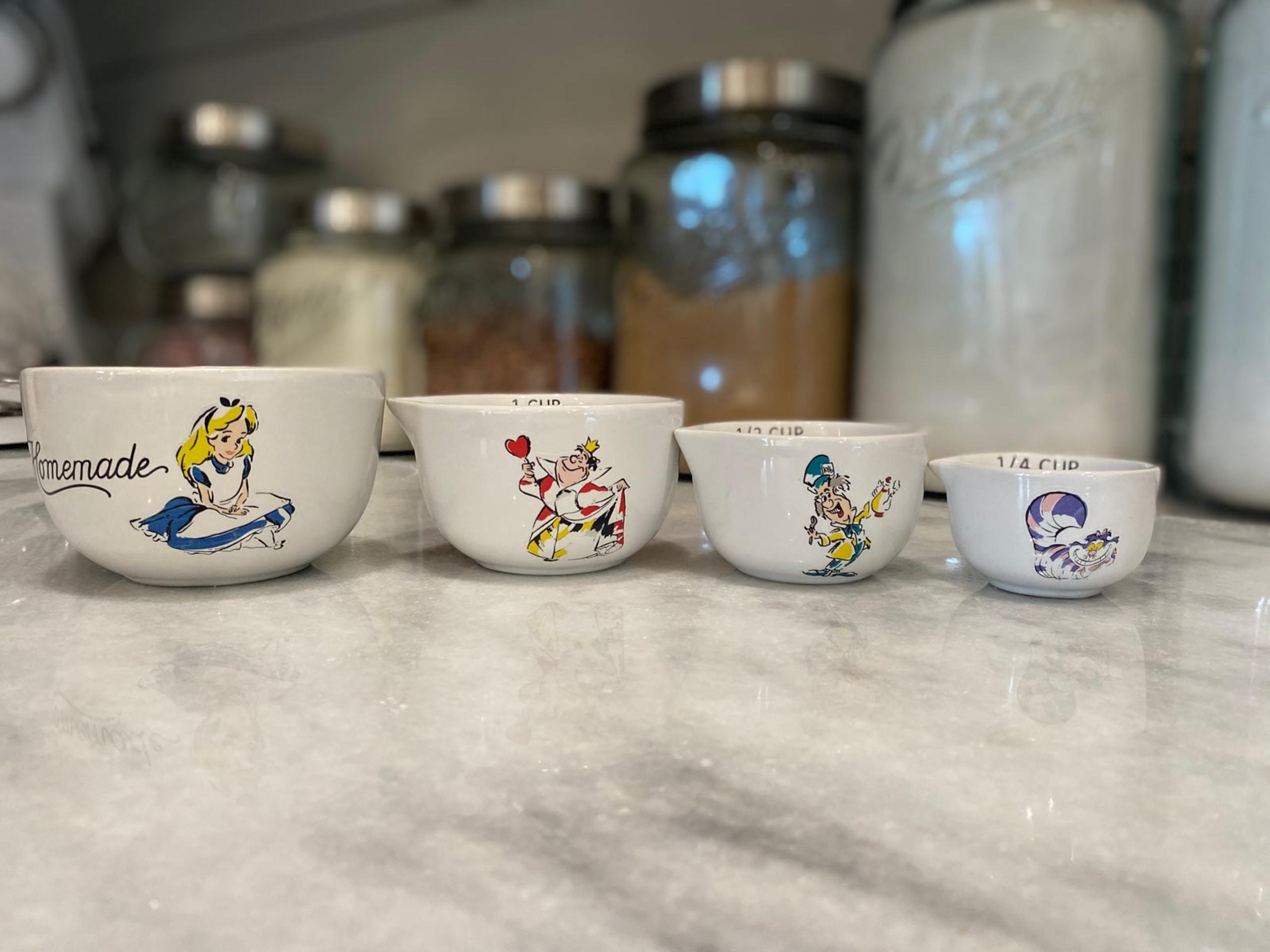 measuring cups