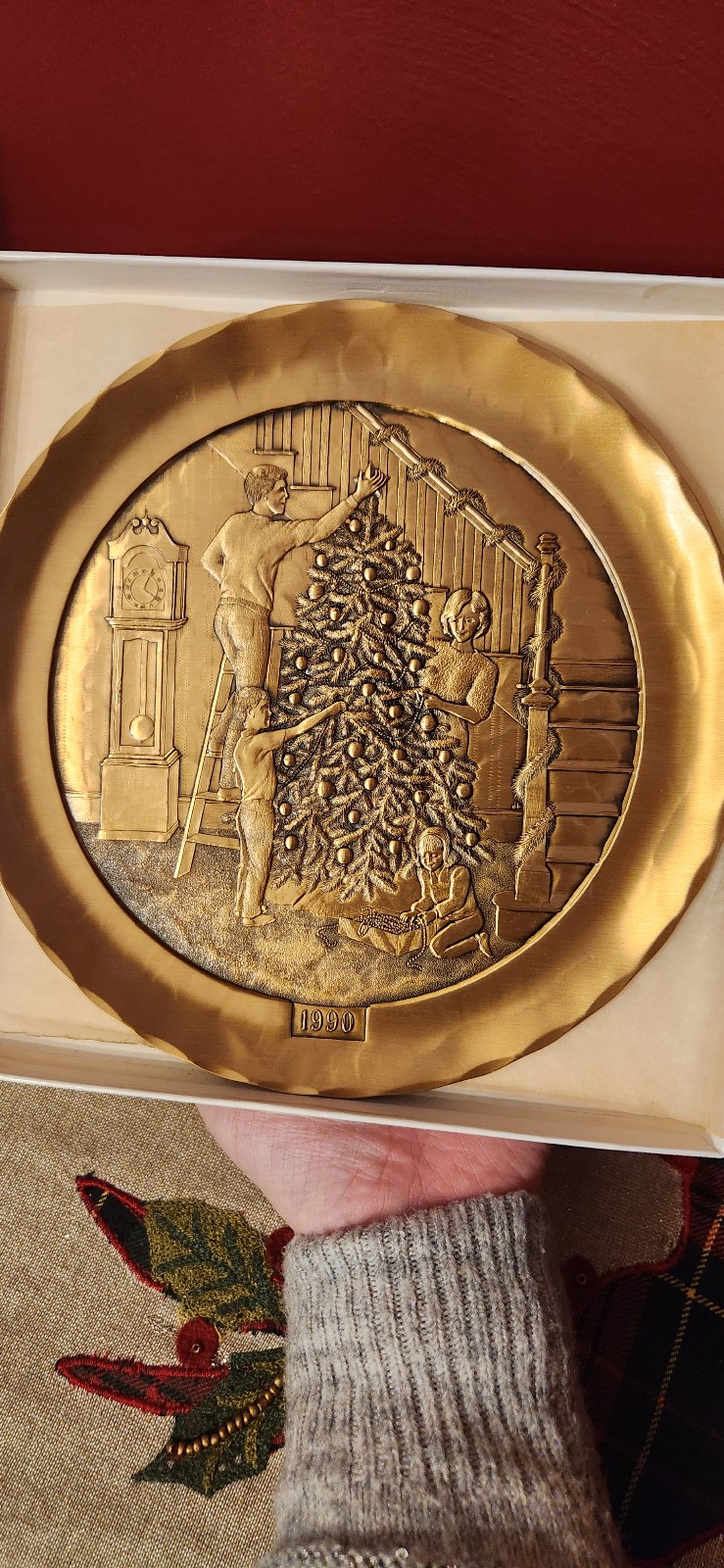 Wendell August Forge Solid Bronze Christmas Plate Trimming the Tree 1990