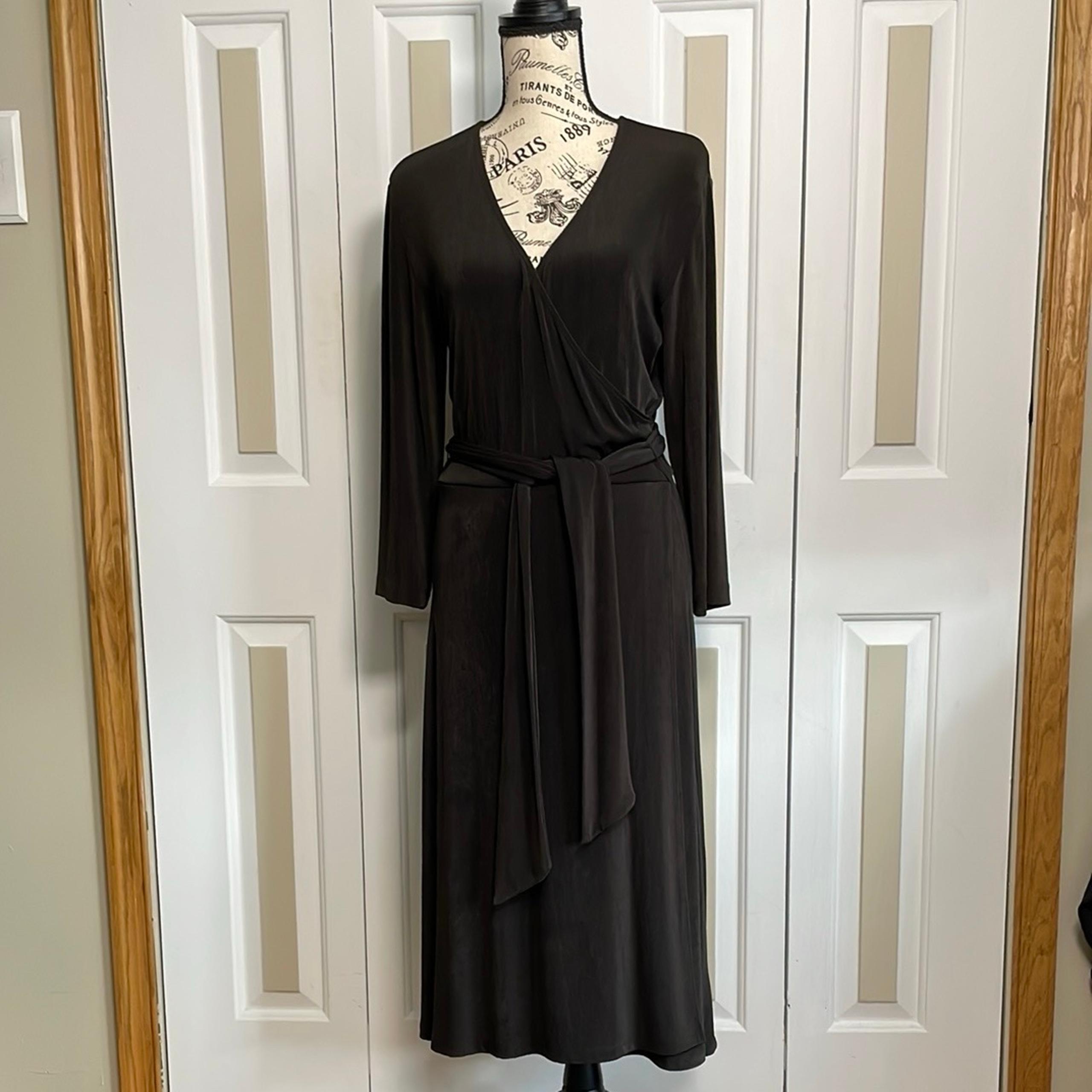 CHICO’S TRAVELERS Brown Size 8 Liquid Knit 3/4 Sleeve Faux Wrap Dress Capsule