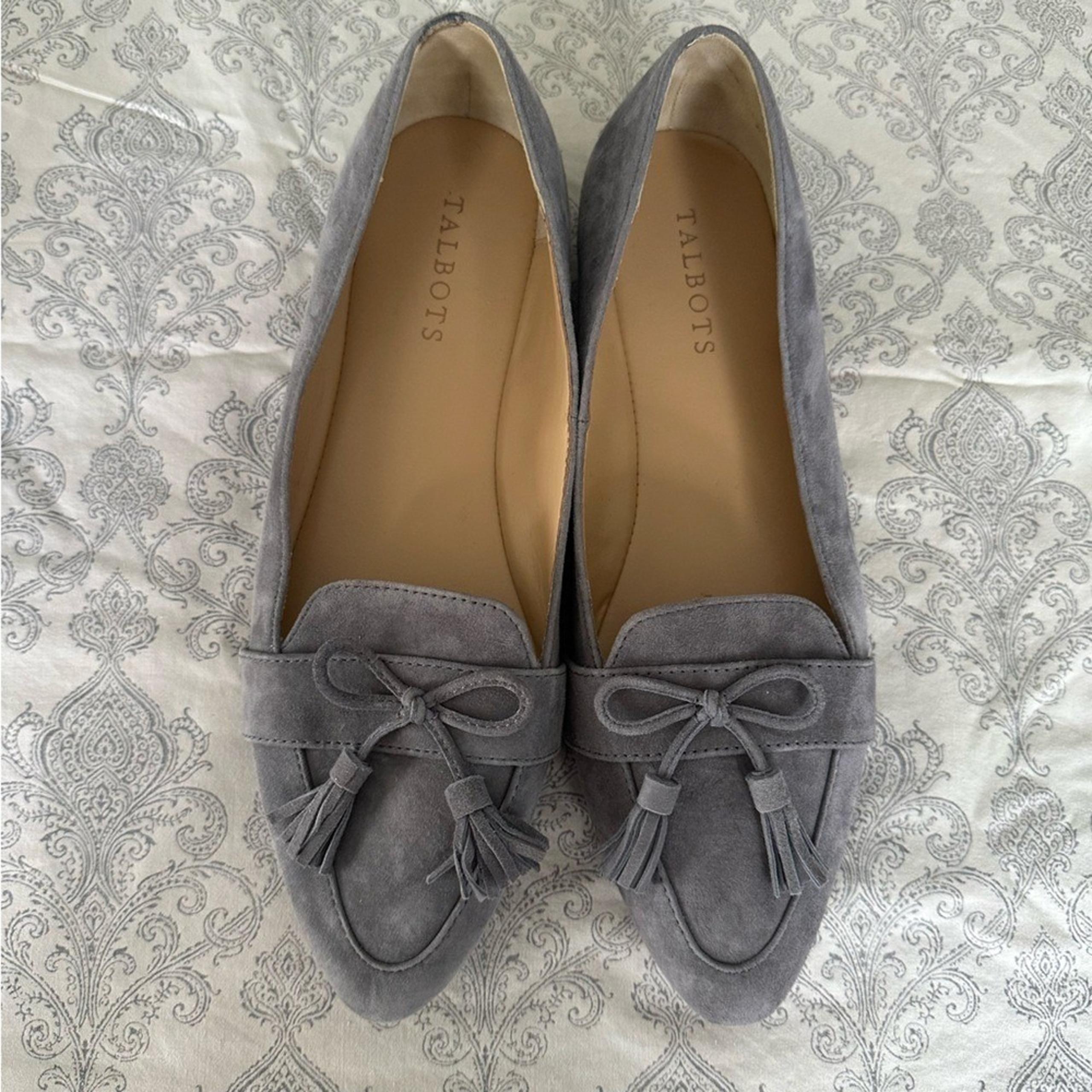 Talbots Grey Suede Leather Loafer Pointed Toe Flats Womens 8.5