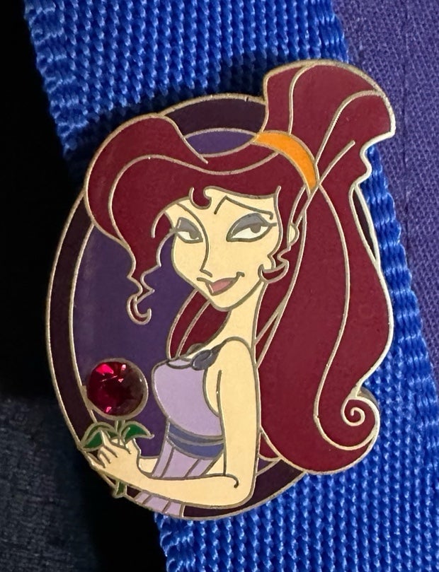 Pin with gen Disney world