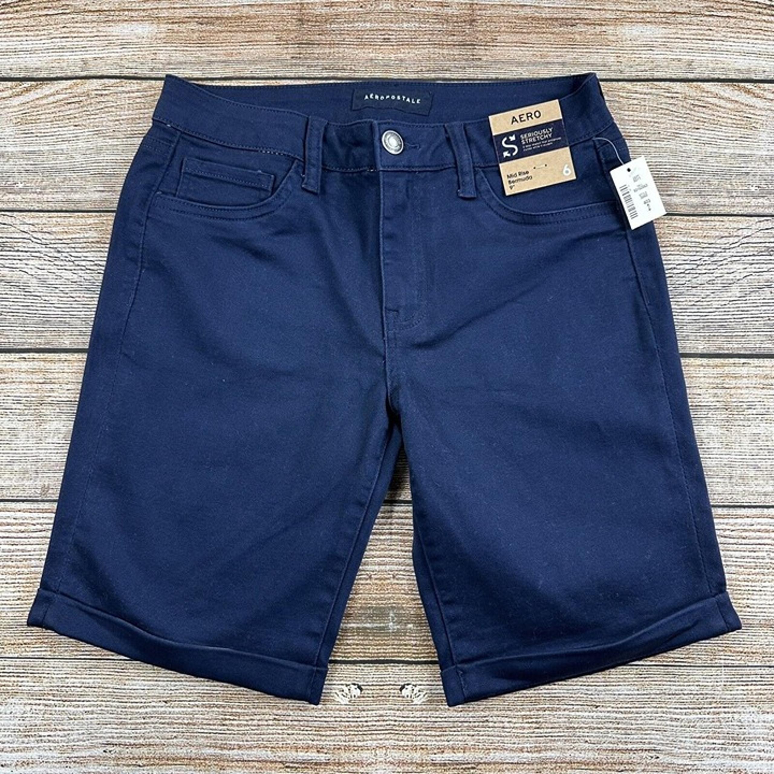Aeropostale Bermuda Shorts Women Size 9 Mid Rise Seriously Stretchy Shorts - NEW
