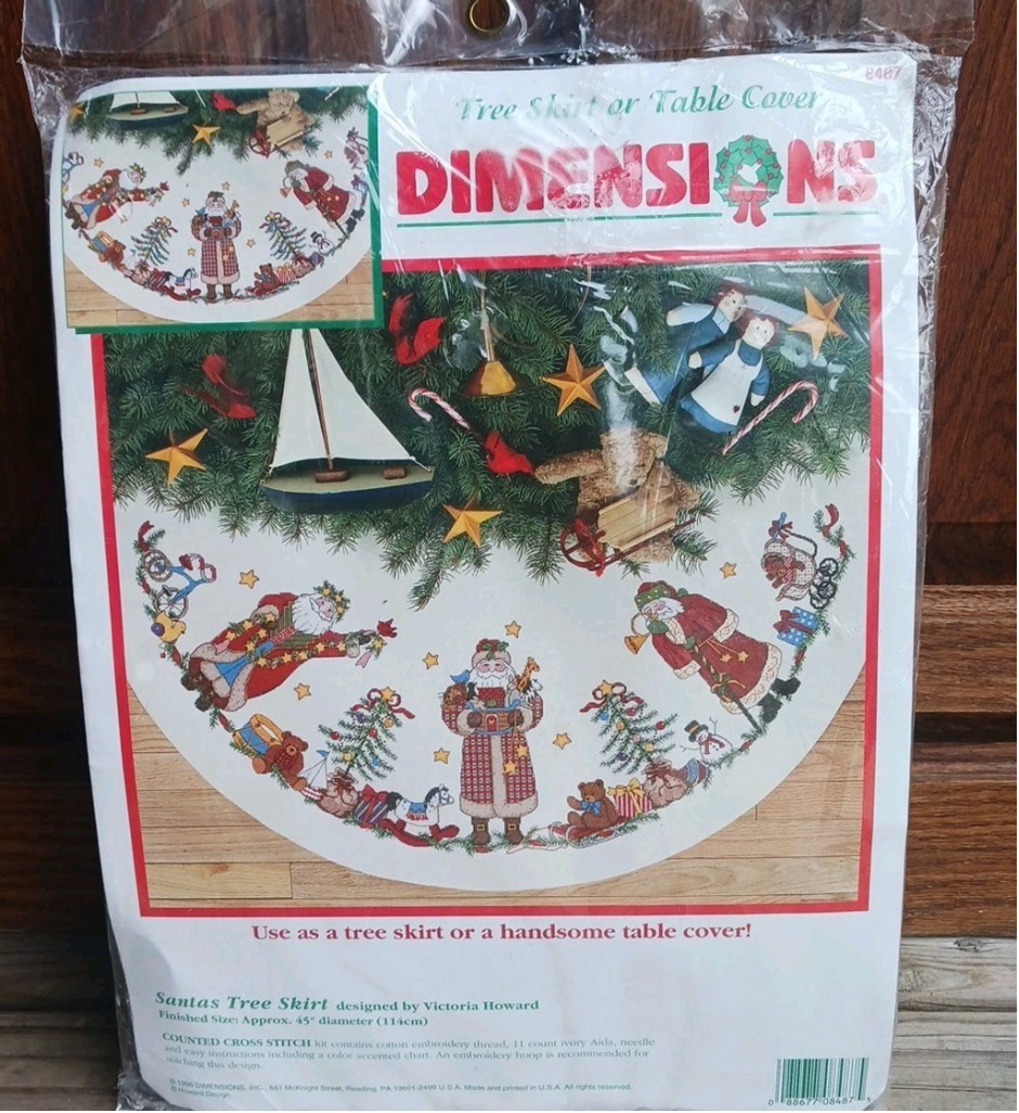 RARE Dimensions Santas Tree skirt by Victoria Howard 8487 Cross stitch kit