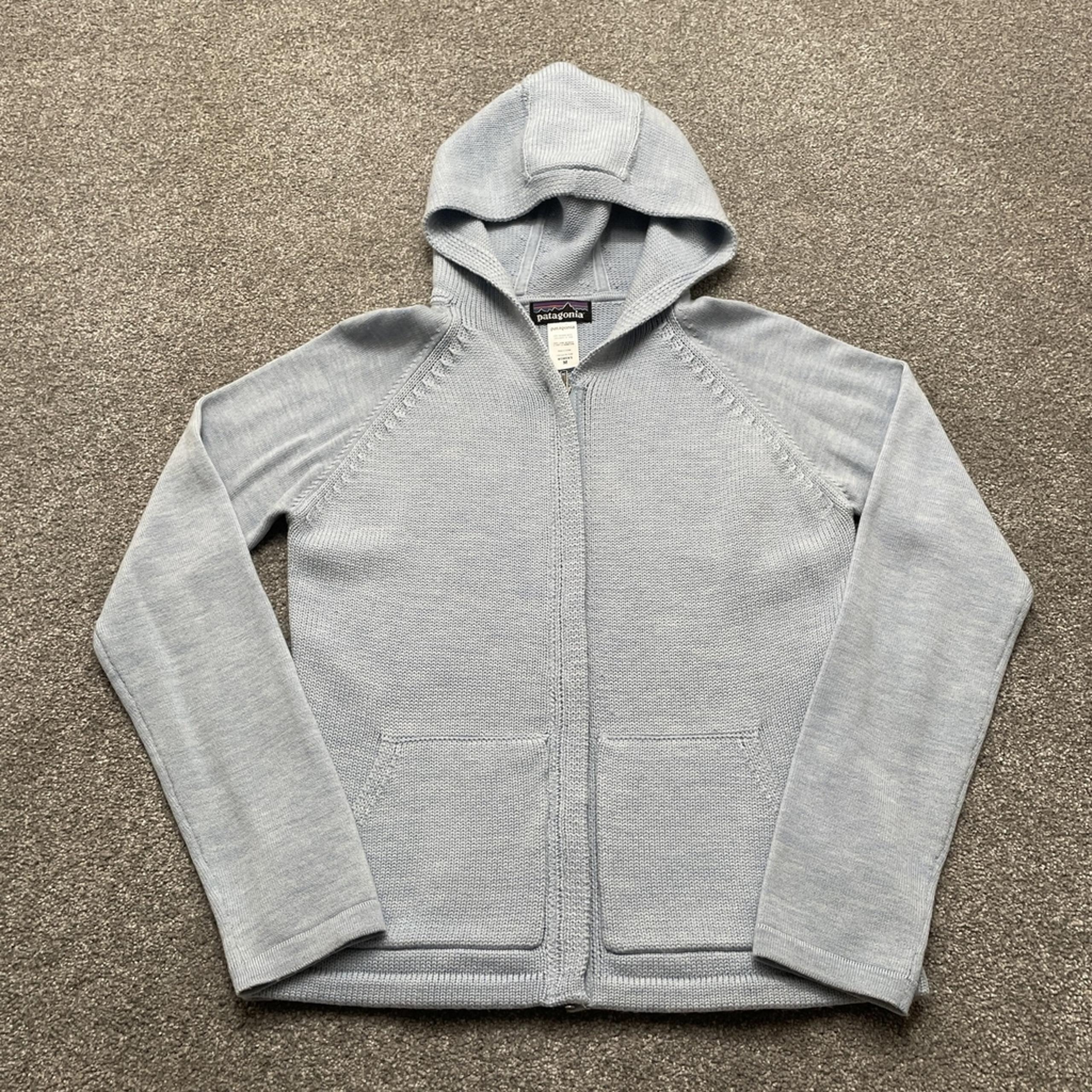 Patagonia Sweater Womens Medium Blue Hooded Merino Wool Full Zip Jacket Knit