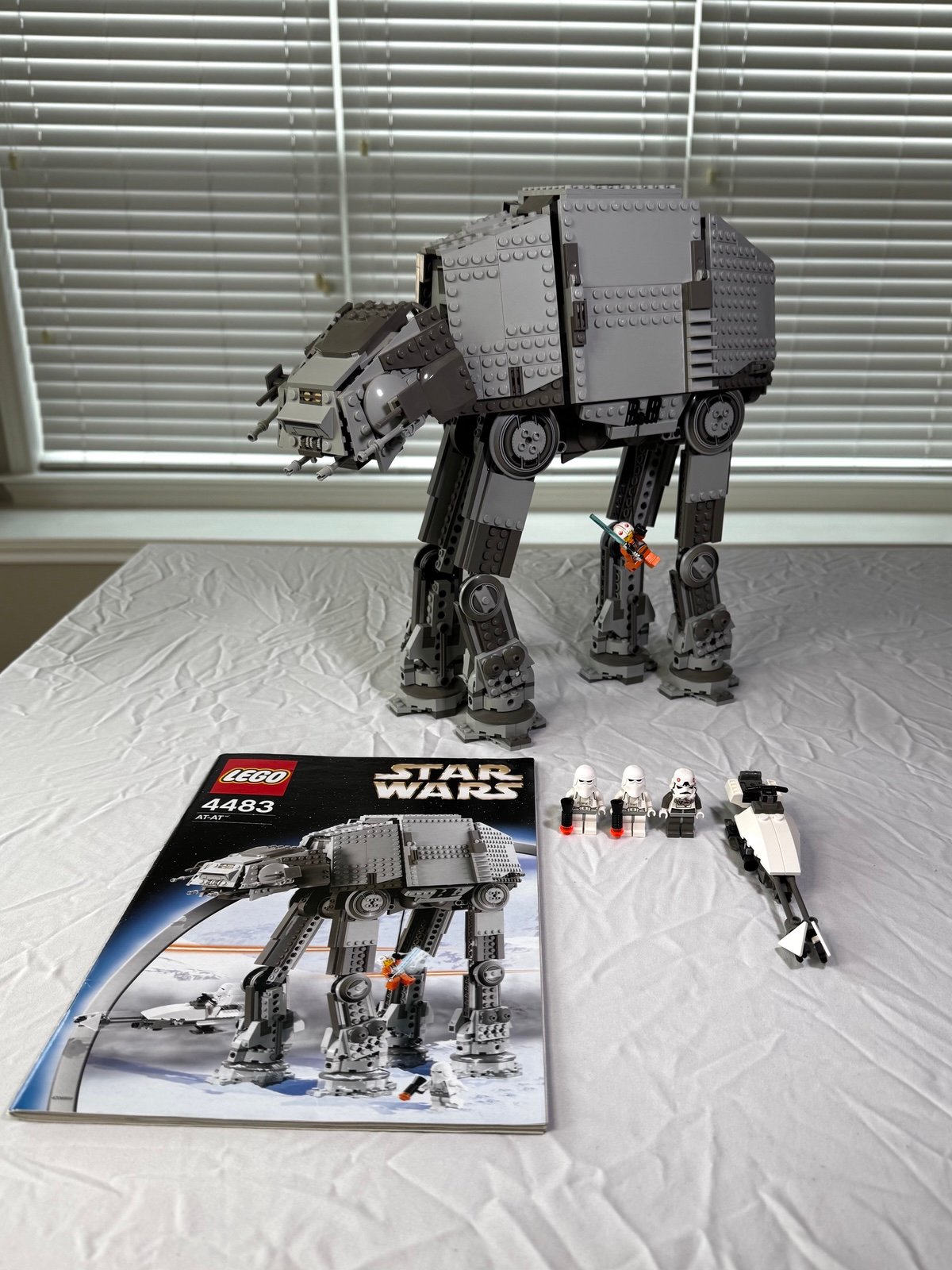 LEGO Star Wars AT-AT #4483 - 100% COMPLETE w/ Manual - Great Condition - No Box