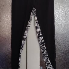 Victoria's Secret Knockout Leggings size Medium