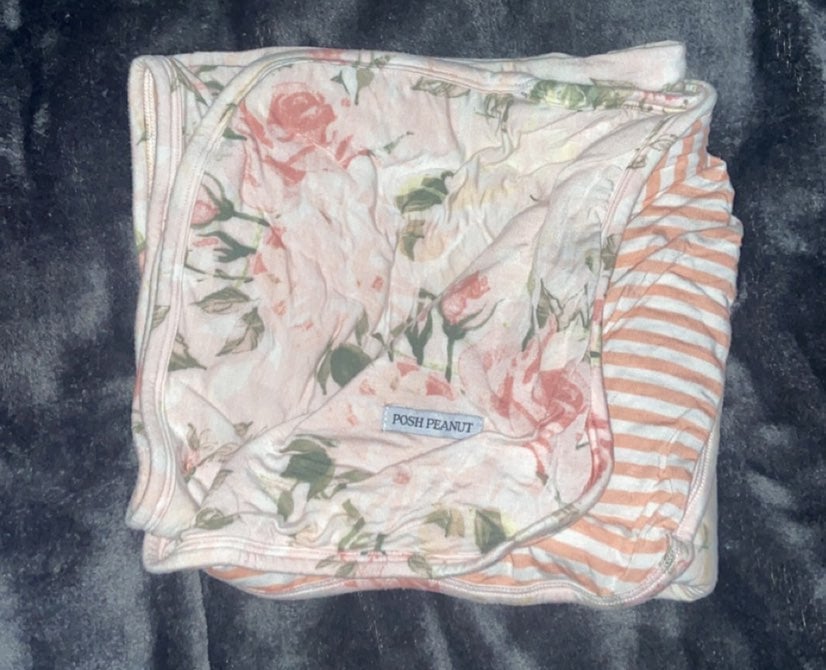 Posh peanut vintage pink patoo