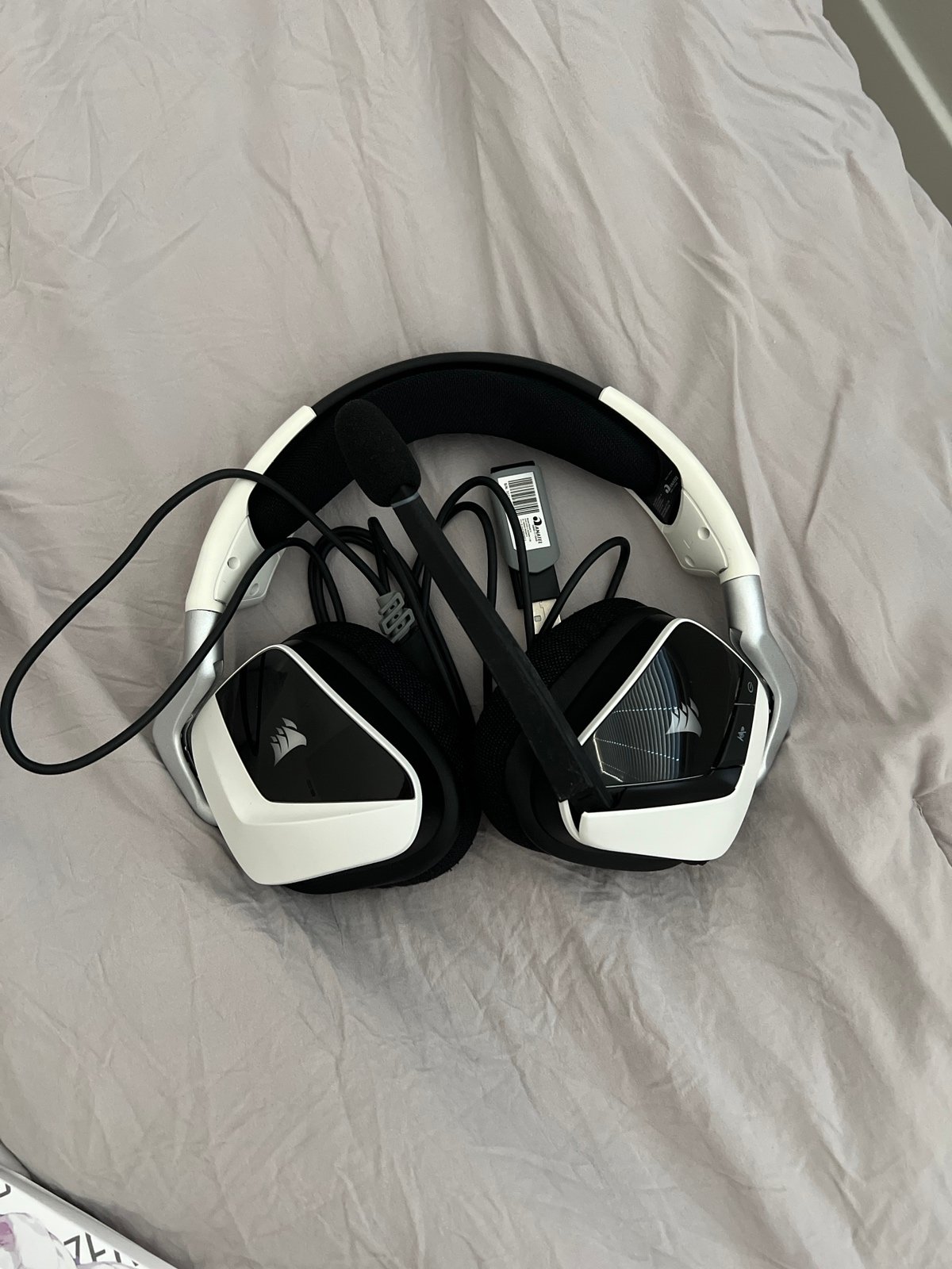 Corsair Void RGB Elite Wireless Headset - White