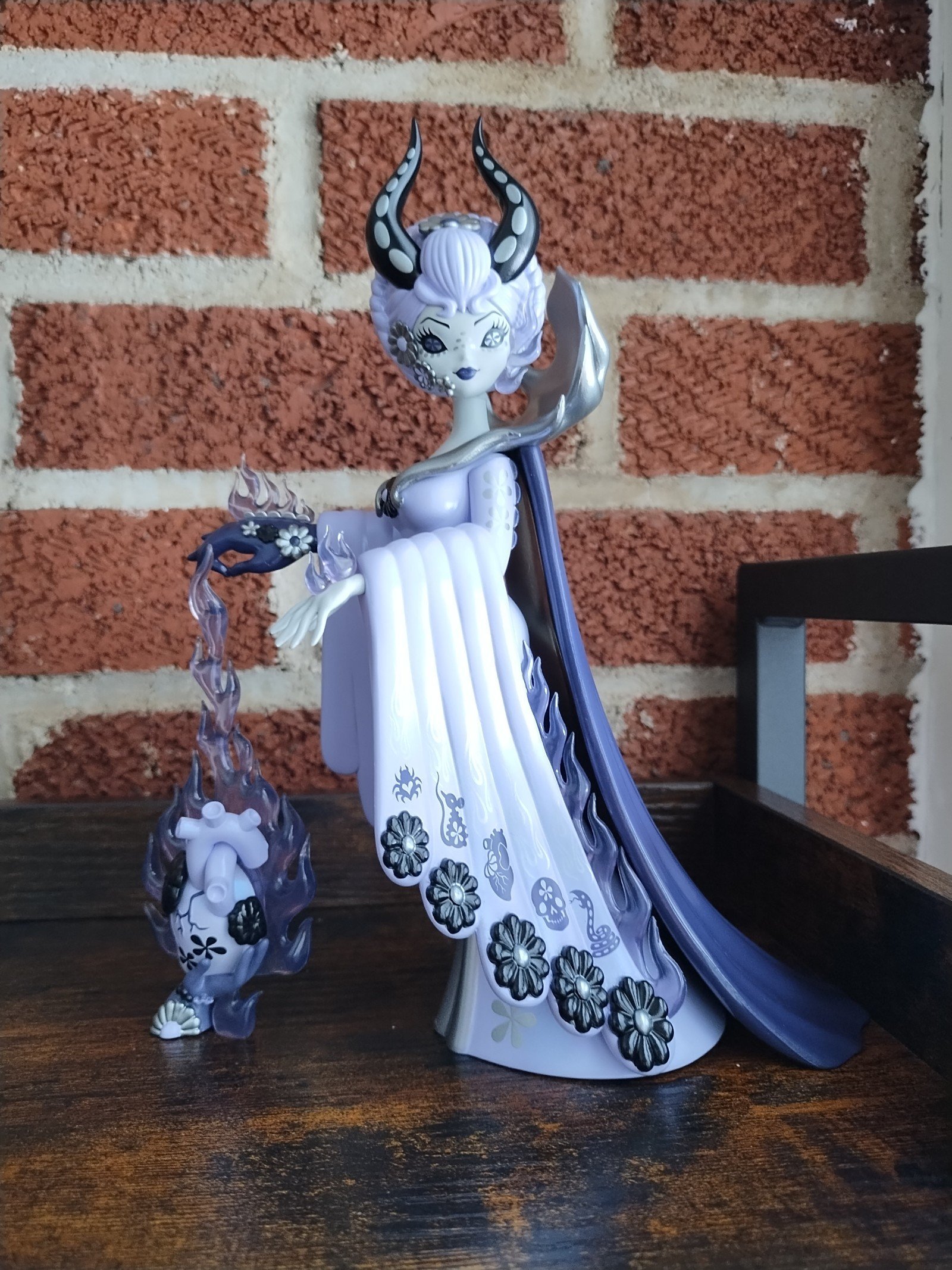 Kidrobot Witch Queen lavender with slight damage