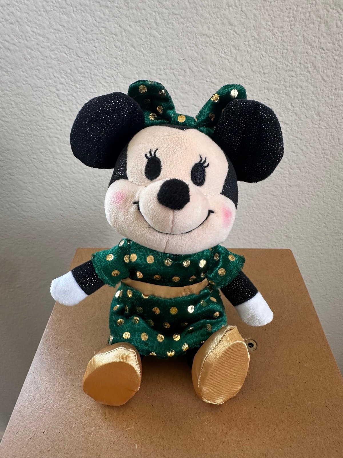 Disney nuiMOs Minnie Advent Plush 2022