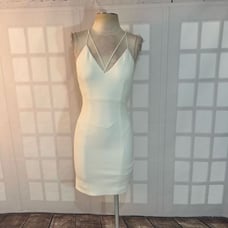 Misha White Sleeveless V-Neck Crisscross Back Cocktail Bodycon Mini Dress Size 0