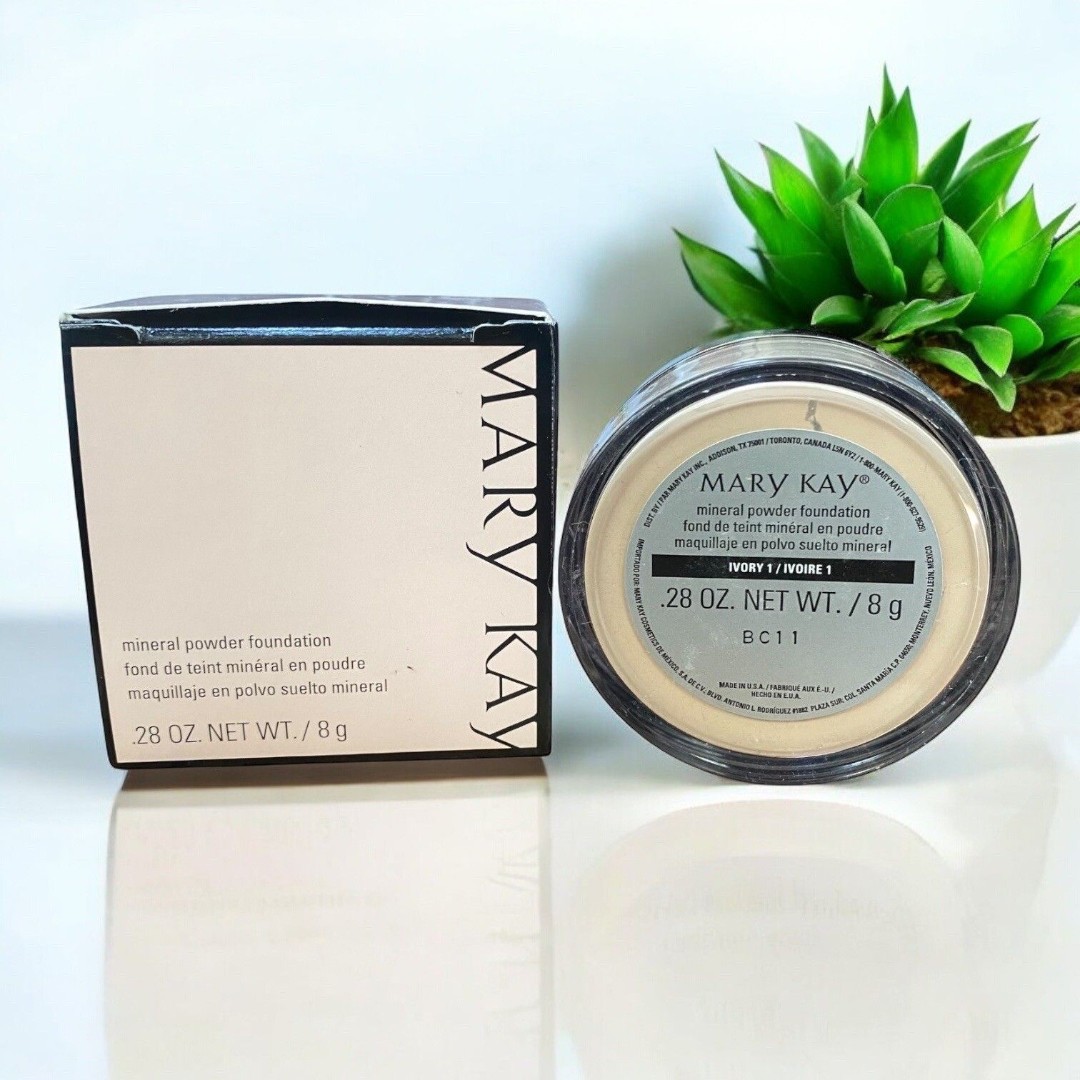 Mary Kay Mineral Powder foundation New in Box Ivory 1 (040984) - NOS
