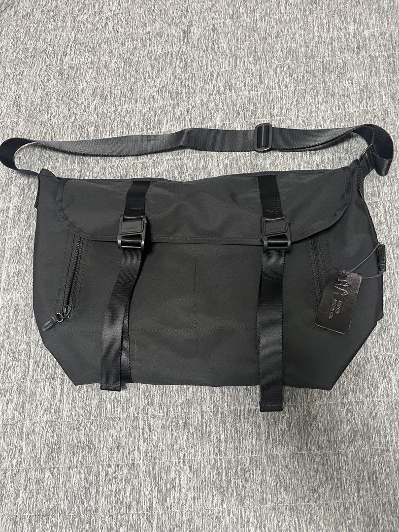Shinzone Amiacalva Messenger Bag
