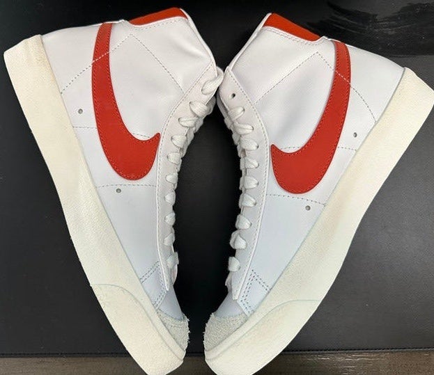 Nike Blazer Mid 77 Vintage Habanero hot Red Size 6.5 (W)