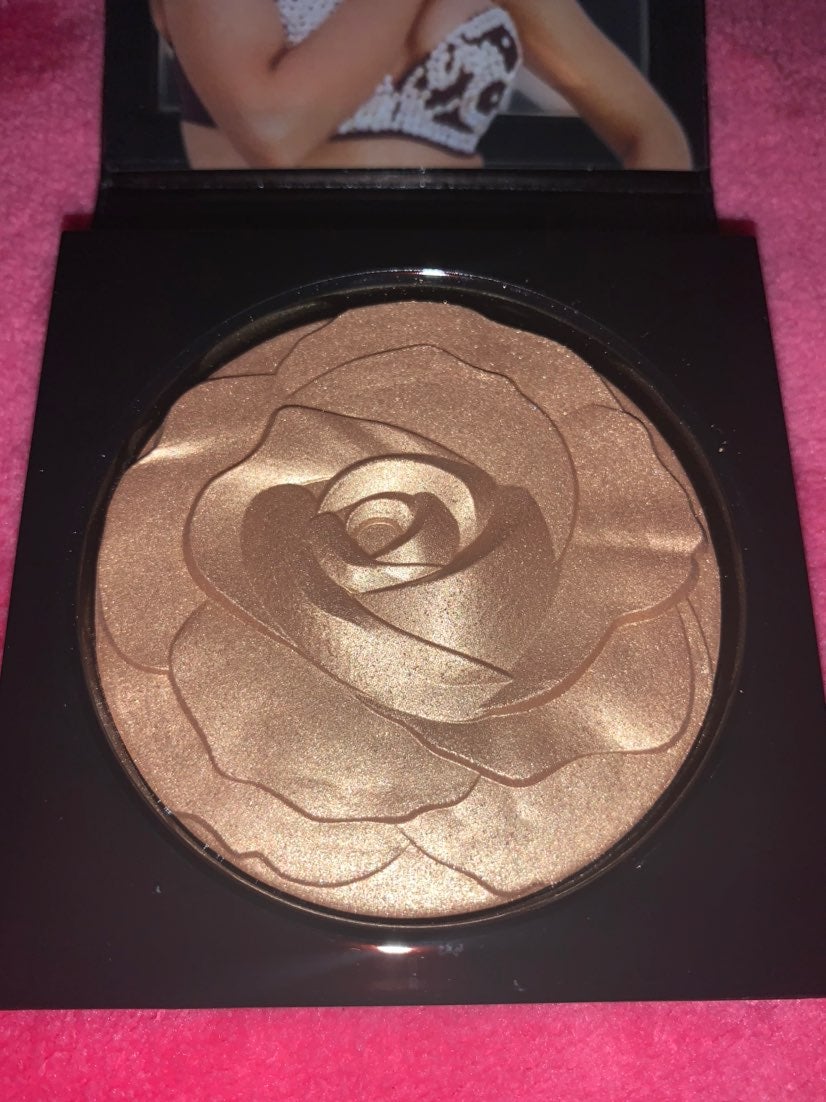 Mac x Selena Highlighter