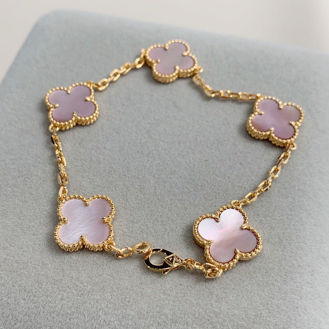 Pink five flower bracelet