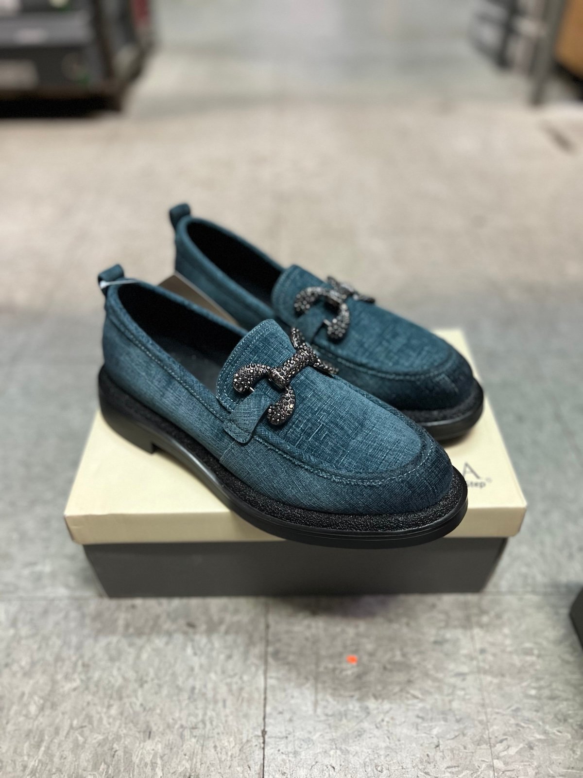 Patrizia women loafers -new