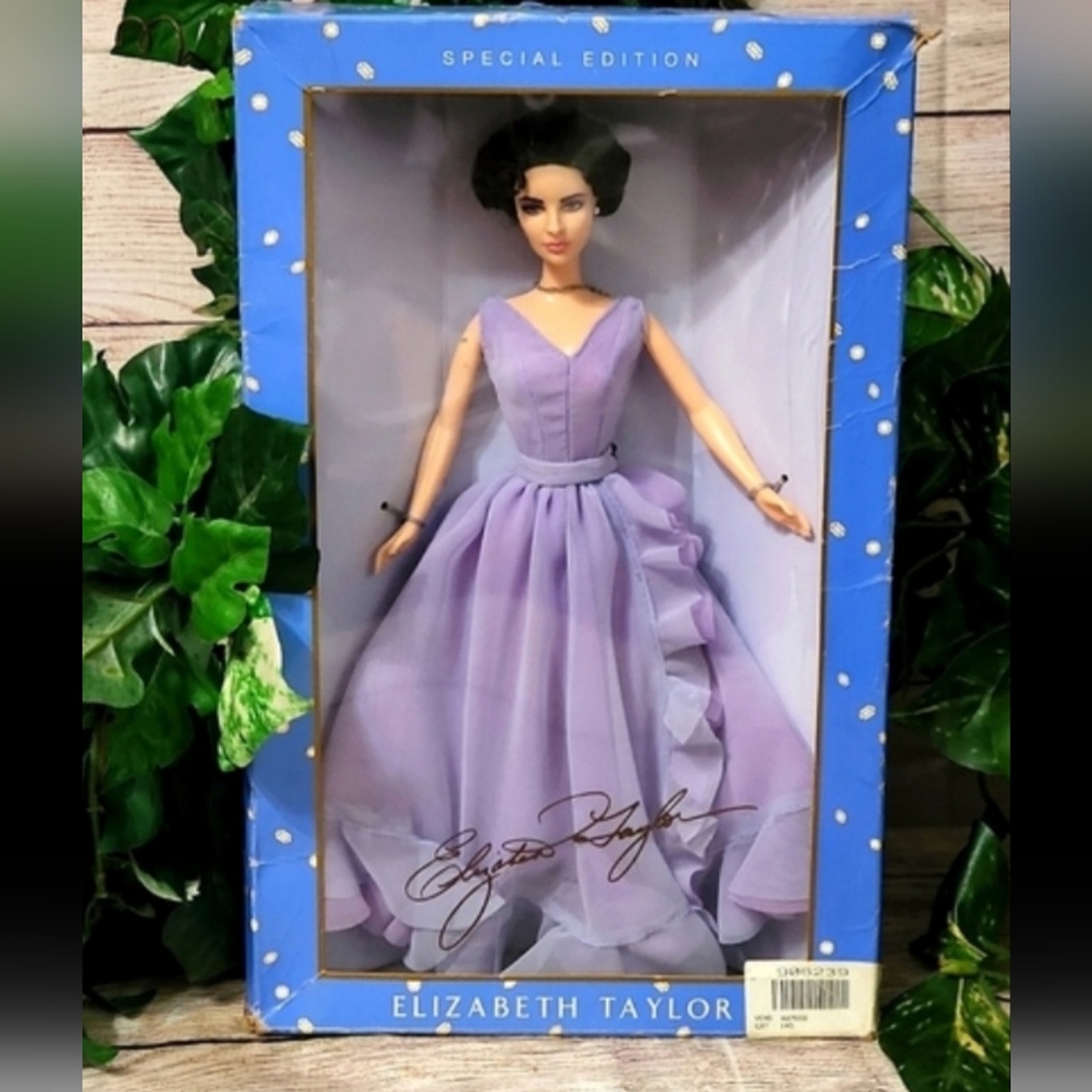 Elizabeth Taylor 2000 Mattel Special White Diamonds Doll