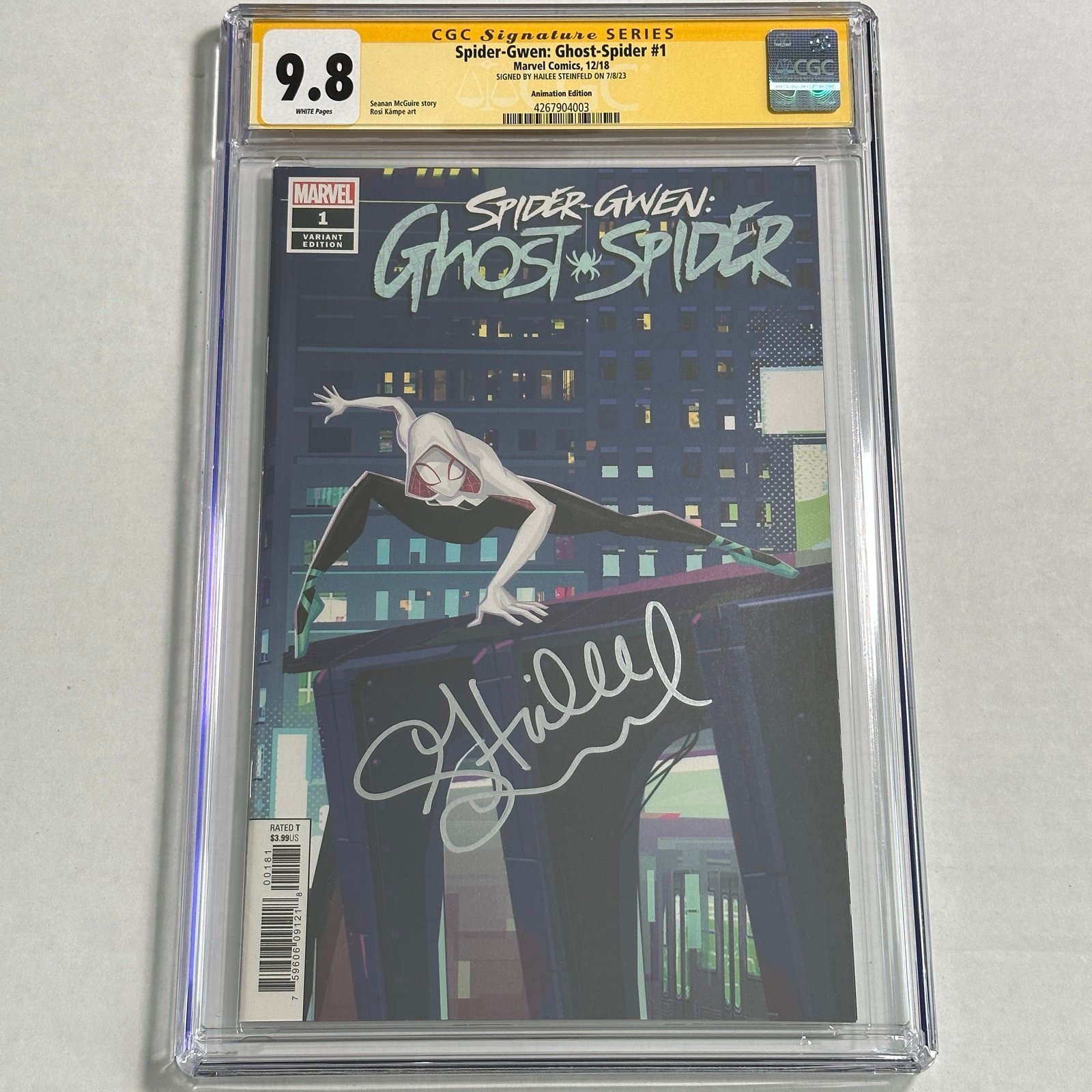 Spider-Gwen: Ghost-Spider #1 CGC SS 9.8 Signed Hailee Steinfeld 1:10 Animation