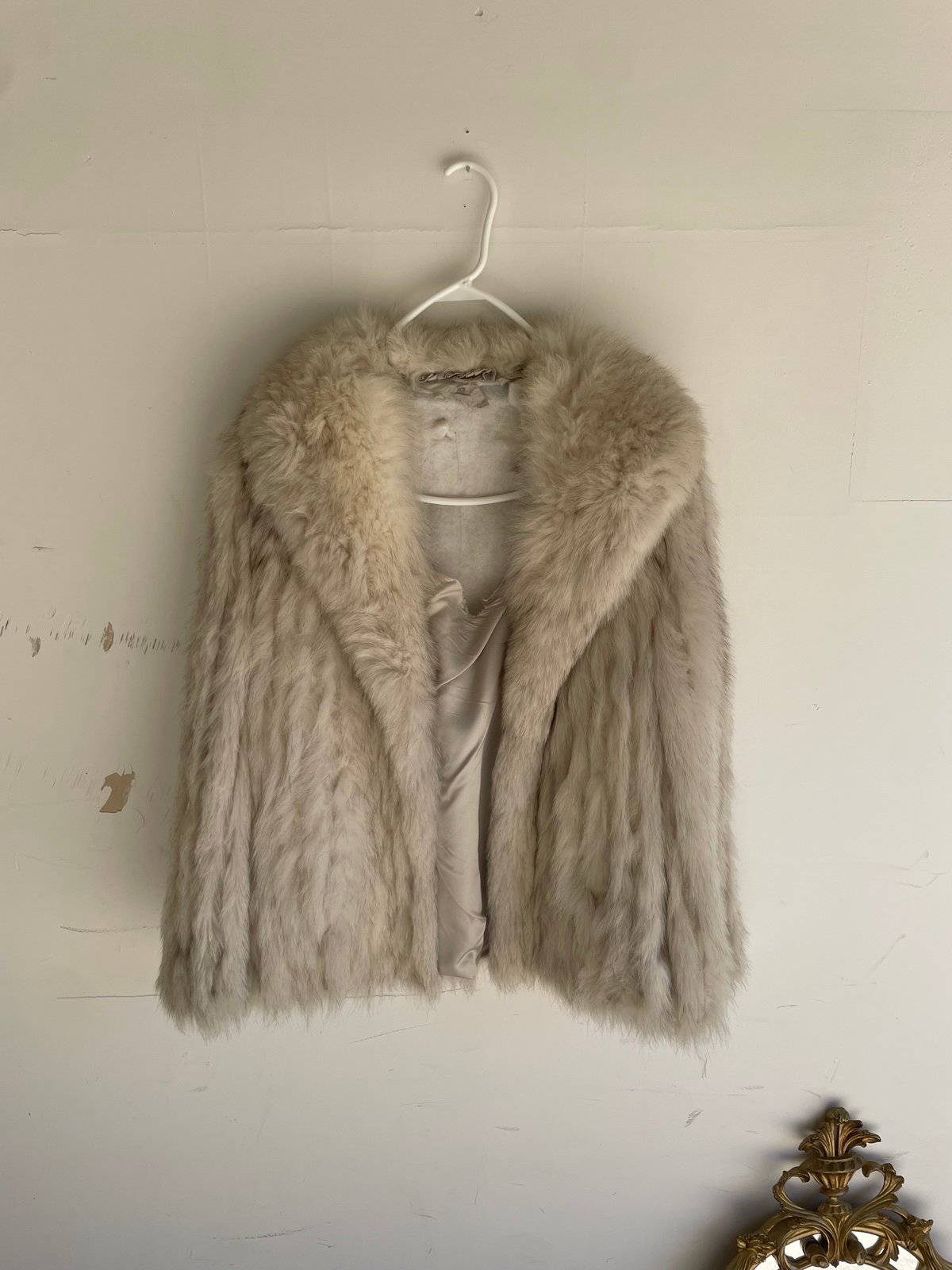 Womens Vintage Style White & Gray Fur Coat MEDIUM