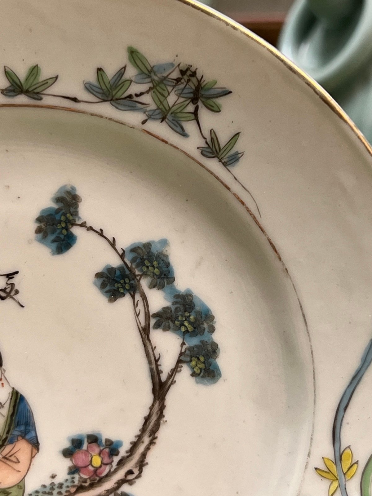 4” Chinese antique Famille rose plate - detail