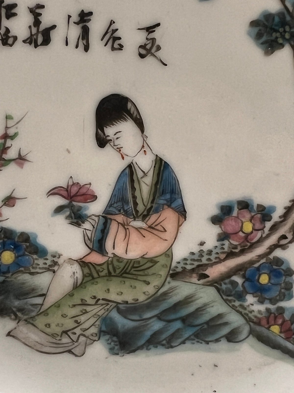 4” Chinese antique Famille rose plate - detail