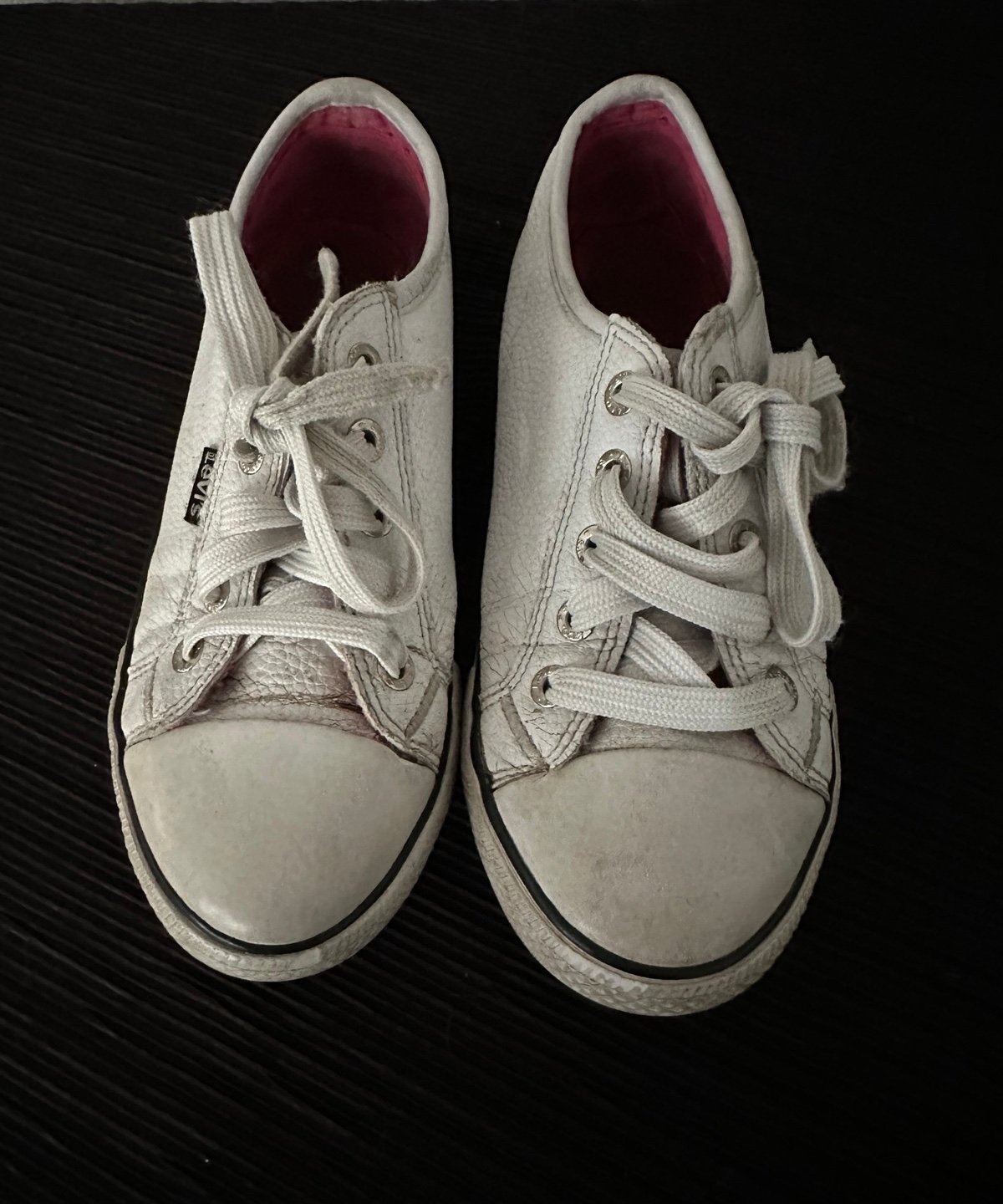 Girl Levi’s shoes