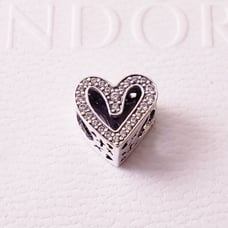 ❤️Authentic Pandora HEART CHARM