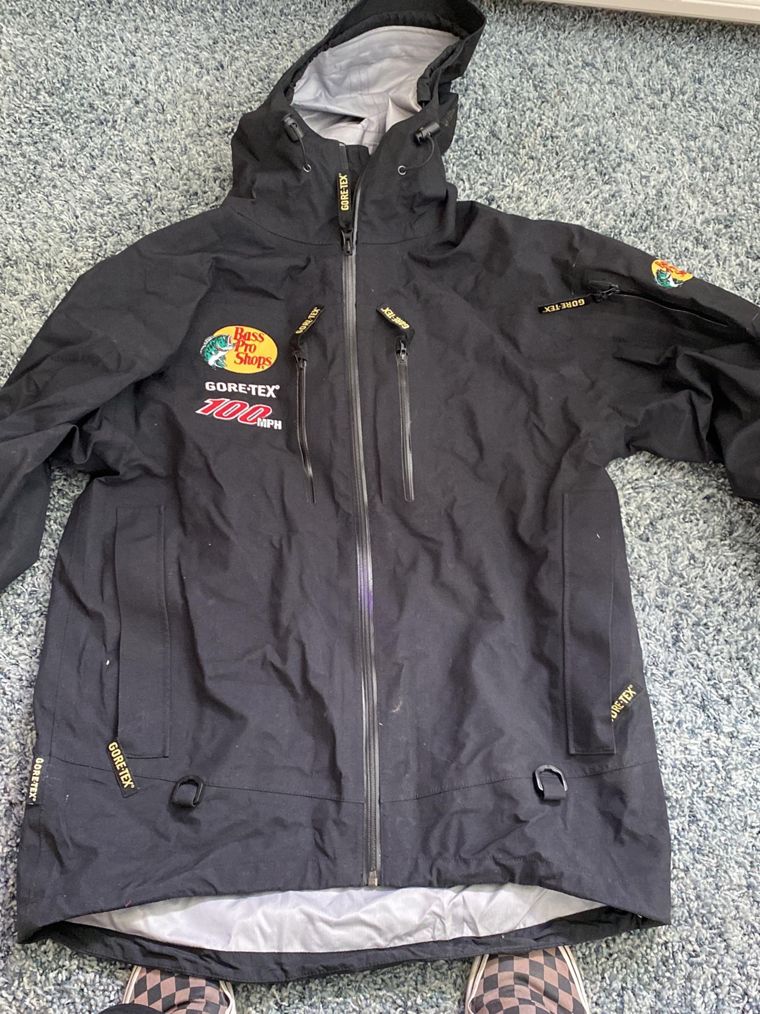 Bass Pro Shops GORETEX 100mph rain jacket