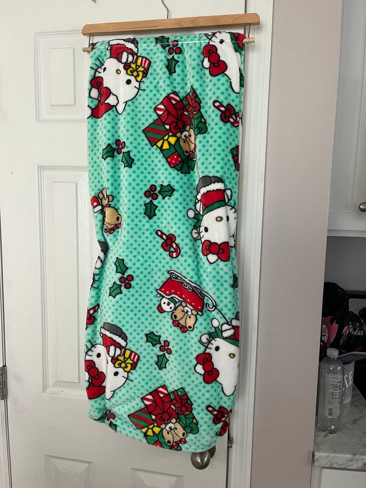 Hello Kitty christmas blanket