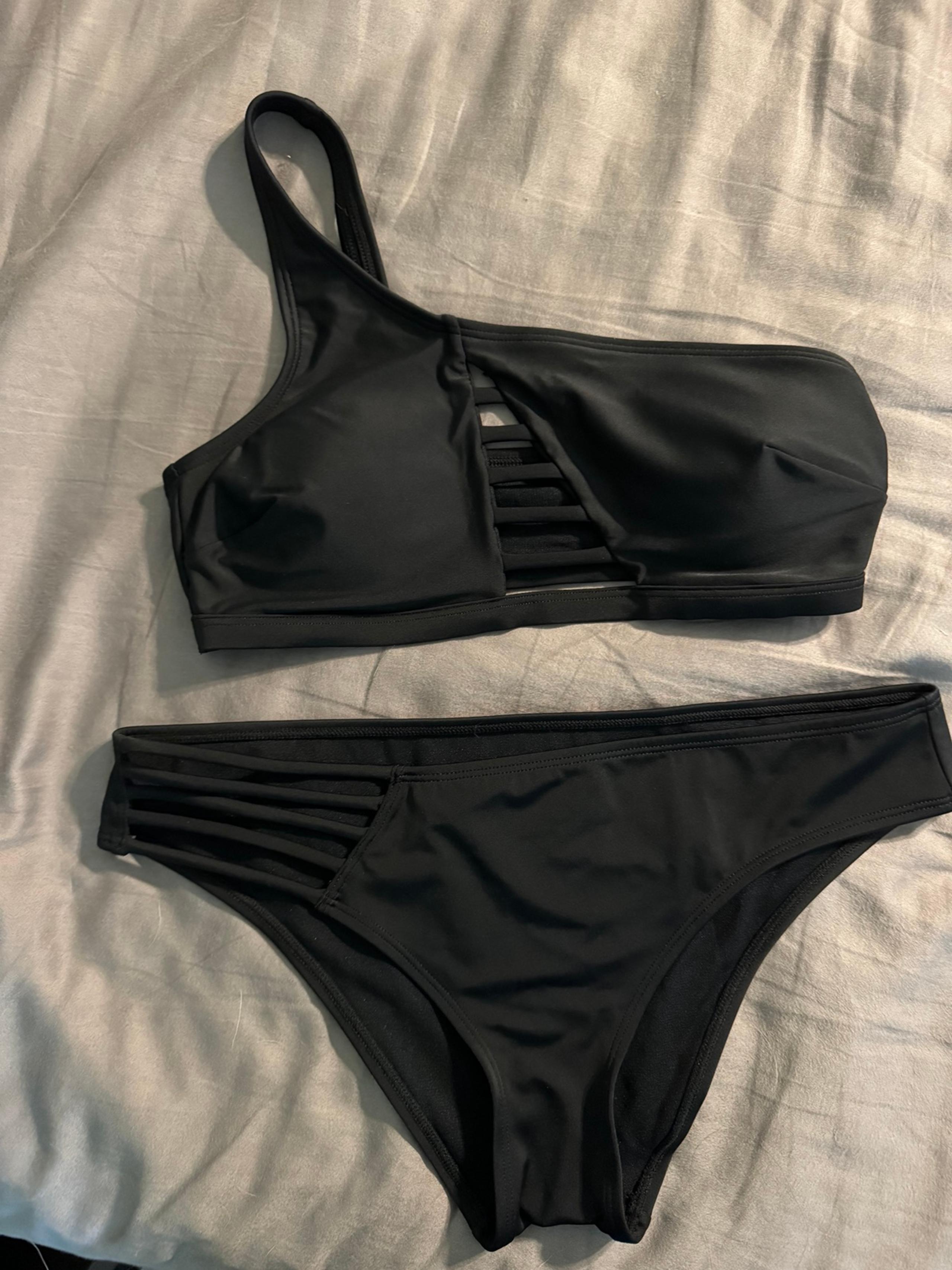 Adore ME bikini cut out