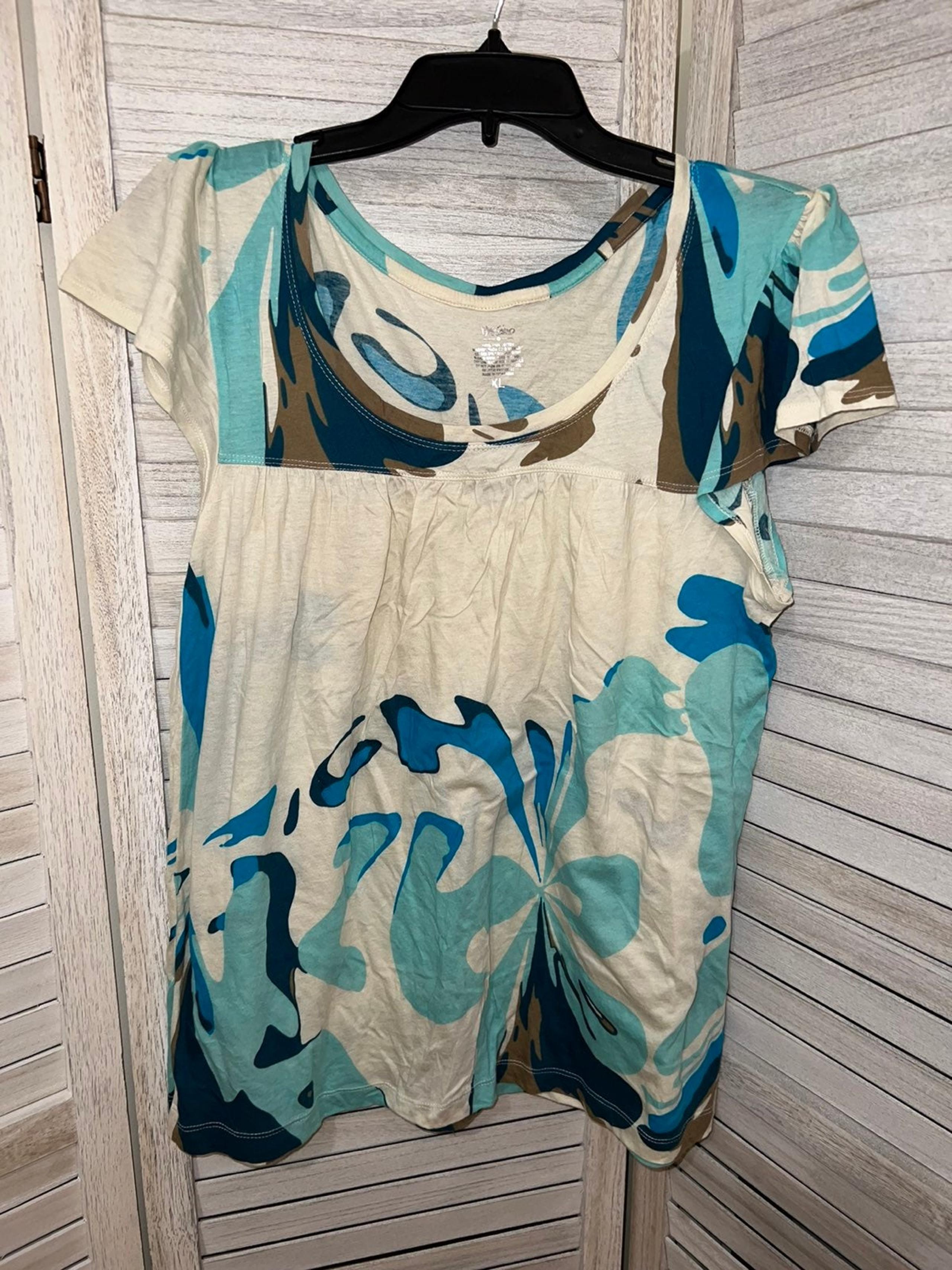 Short sleeve top