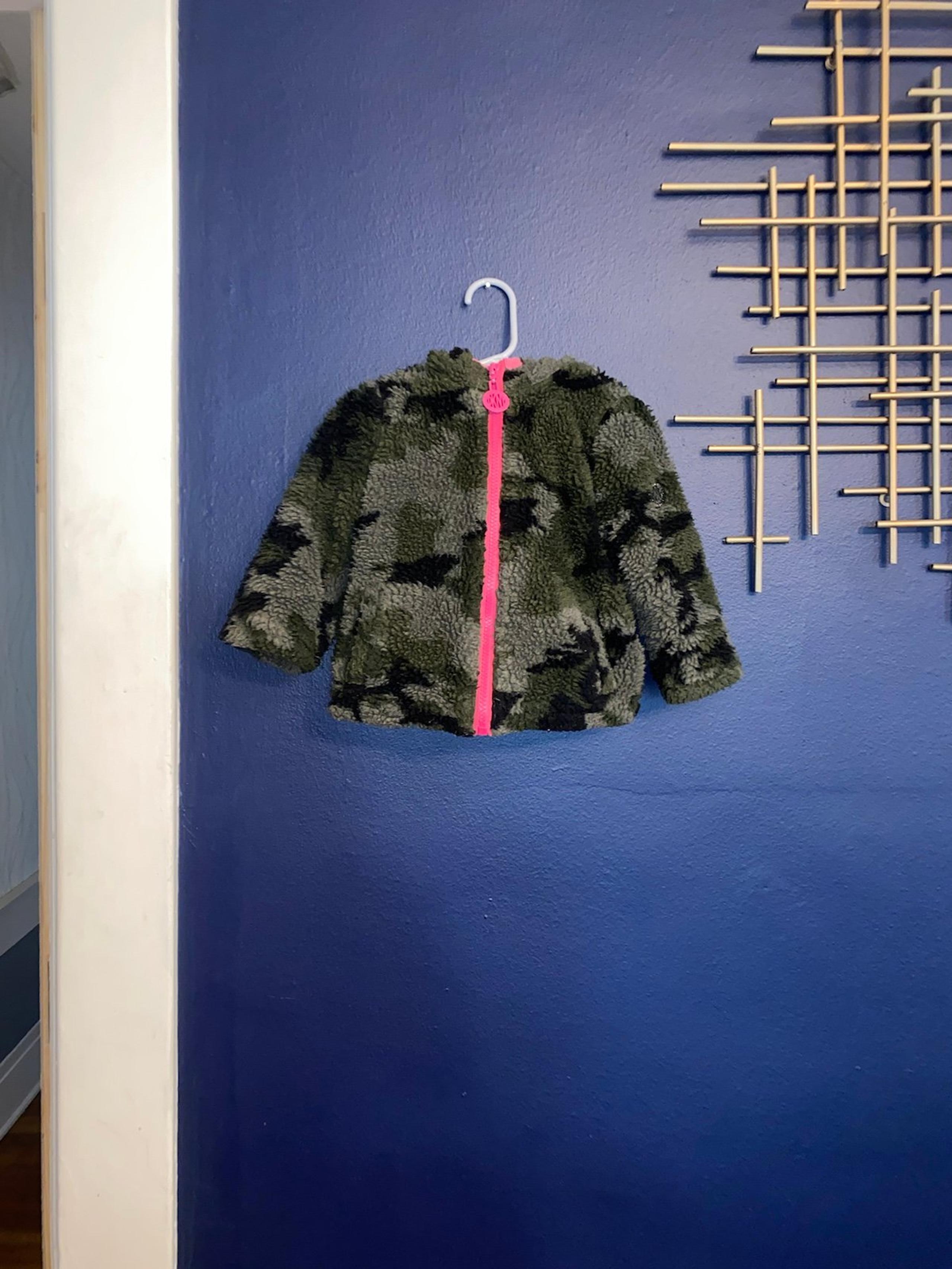 Kids dkny coat size 18m