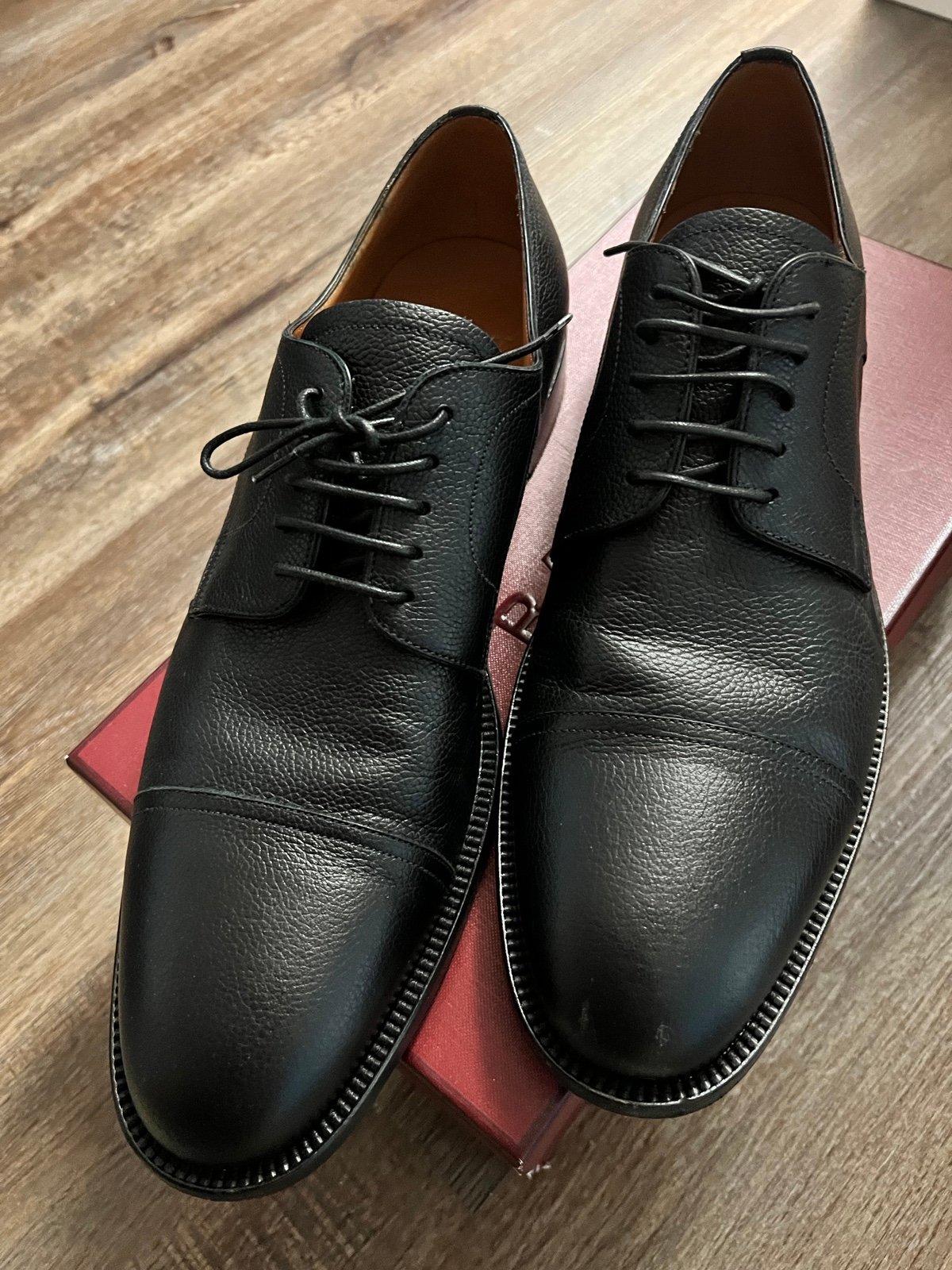 Black men’s Bally shoes