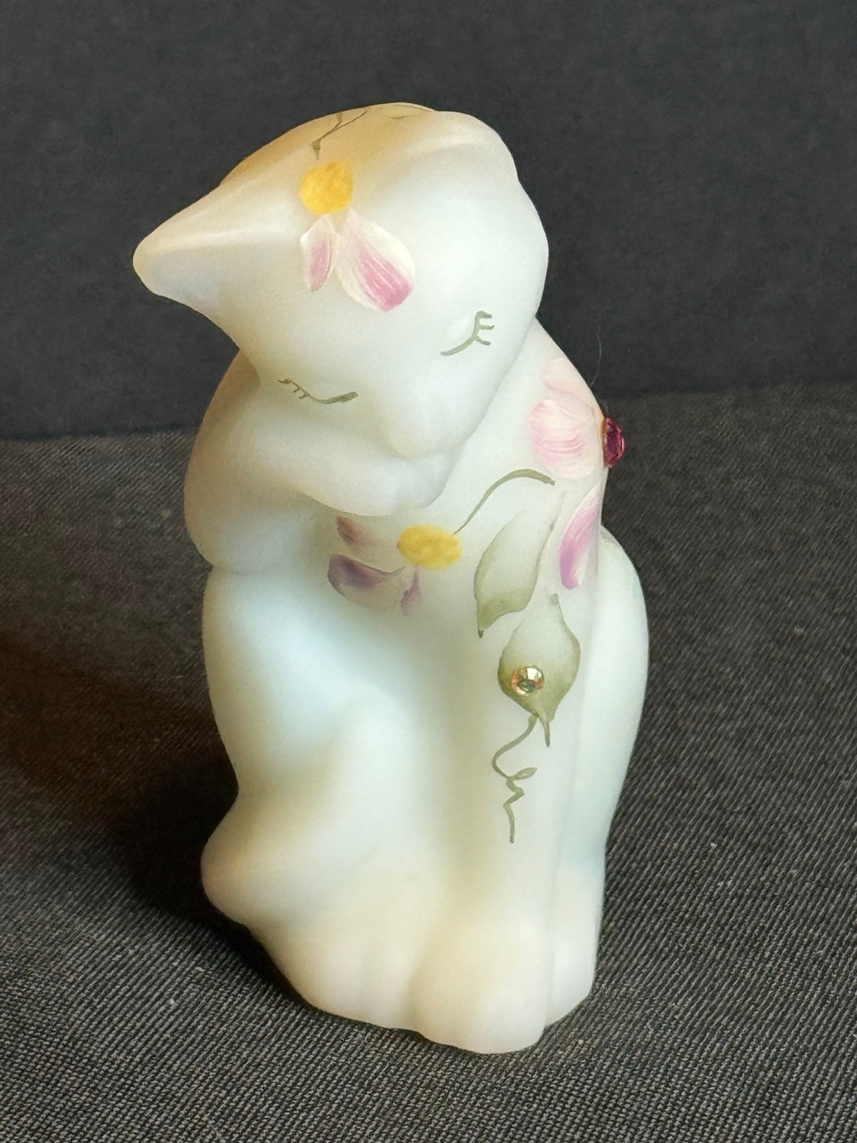 Fenton Dewdrop Grooming Cat with Swarovski Crystal