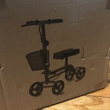 Knee walker scooter