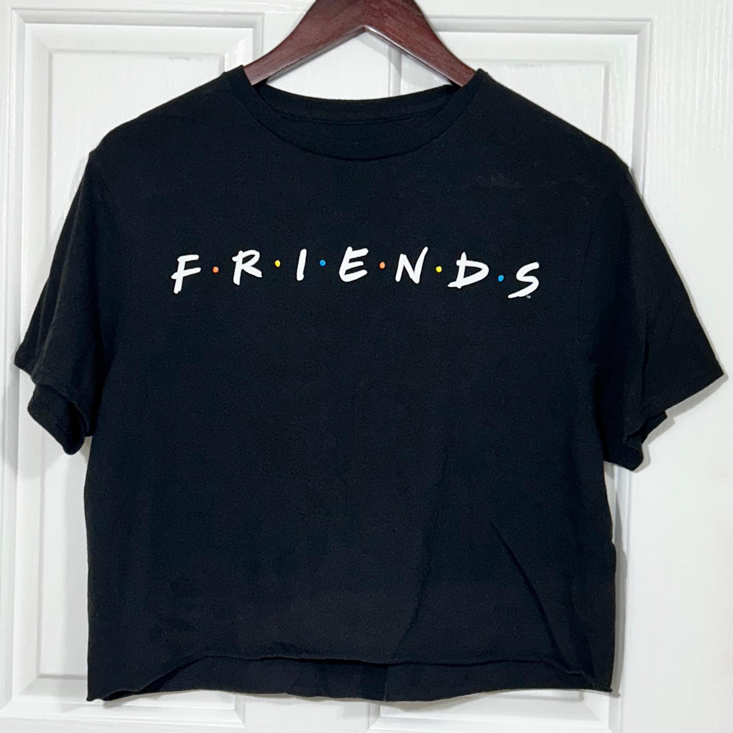 Friends TV Show Crop Top T-Shirt Women’s Logo 90s Tee Women’s Size Medium