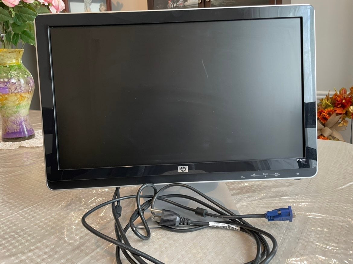 HP 19 Monitor Great condition
